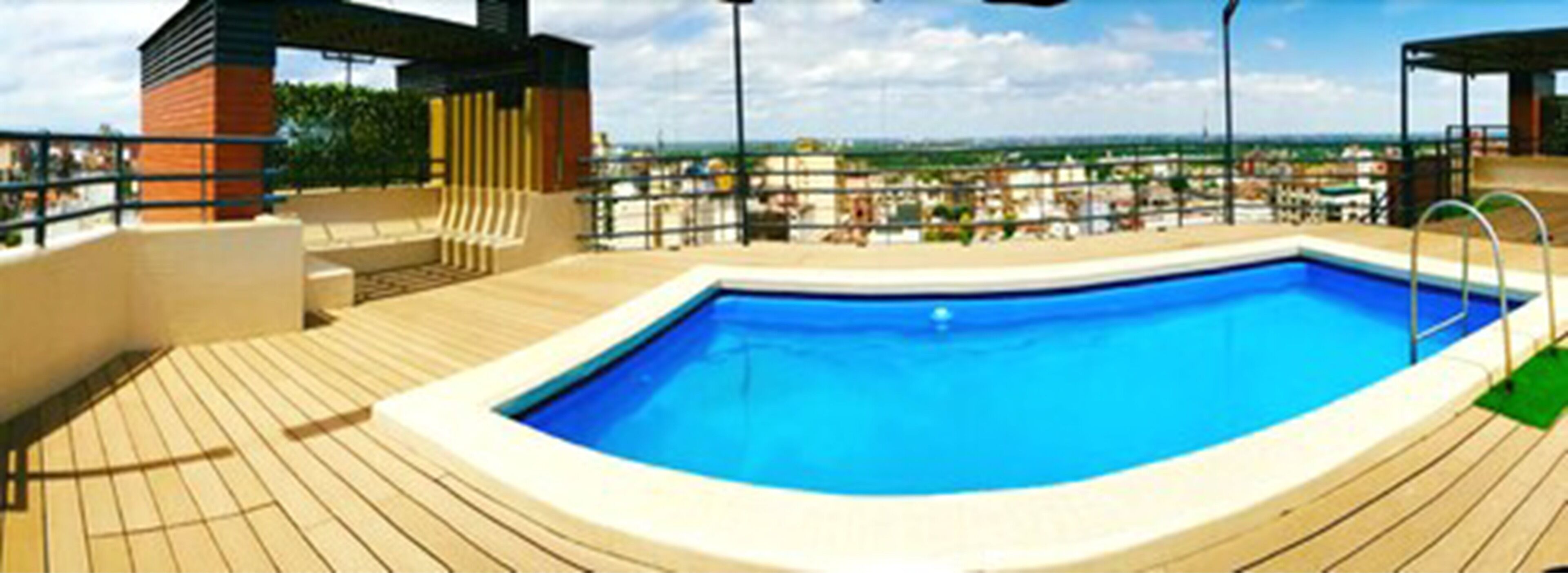 Ramada Plaza by Wyndham Tucuman