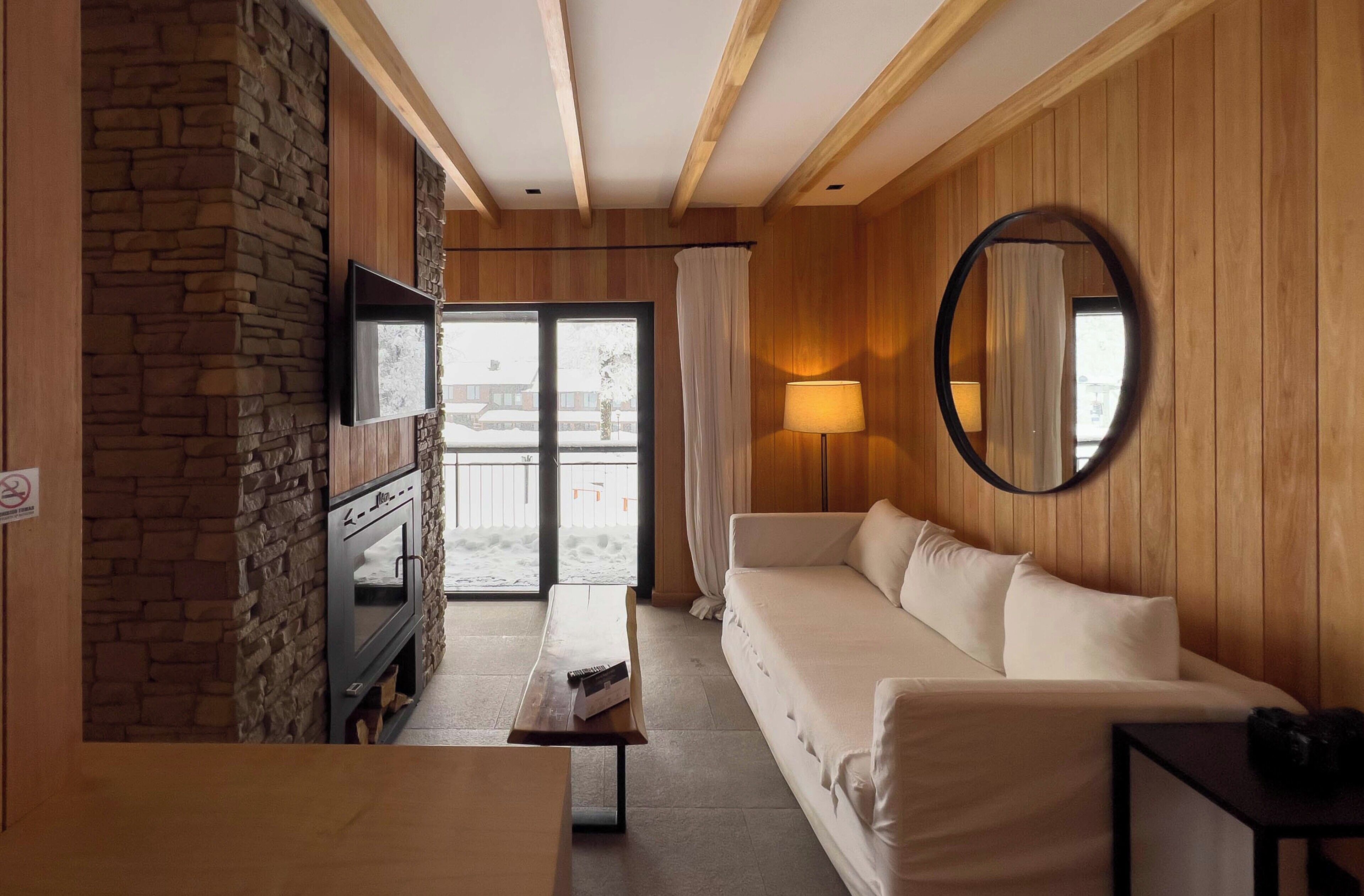 El Refugio Ski & Summer Lodge