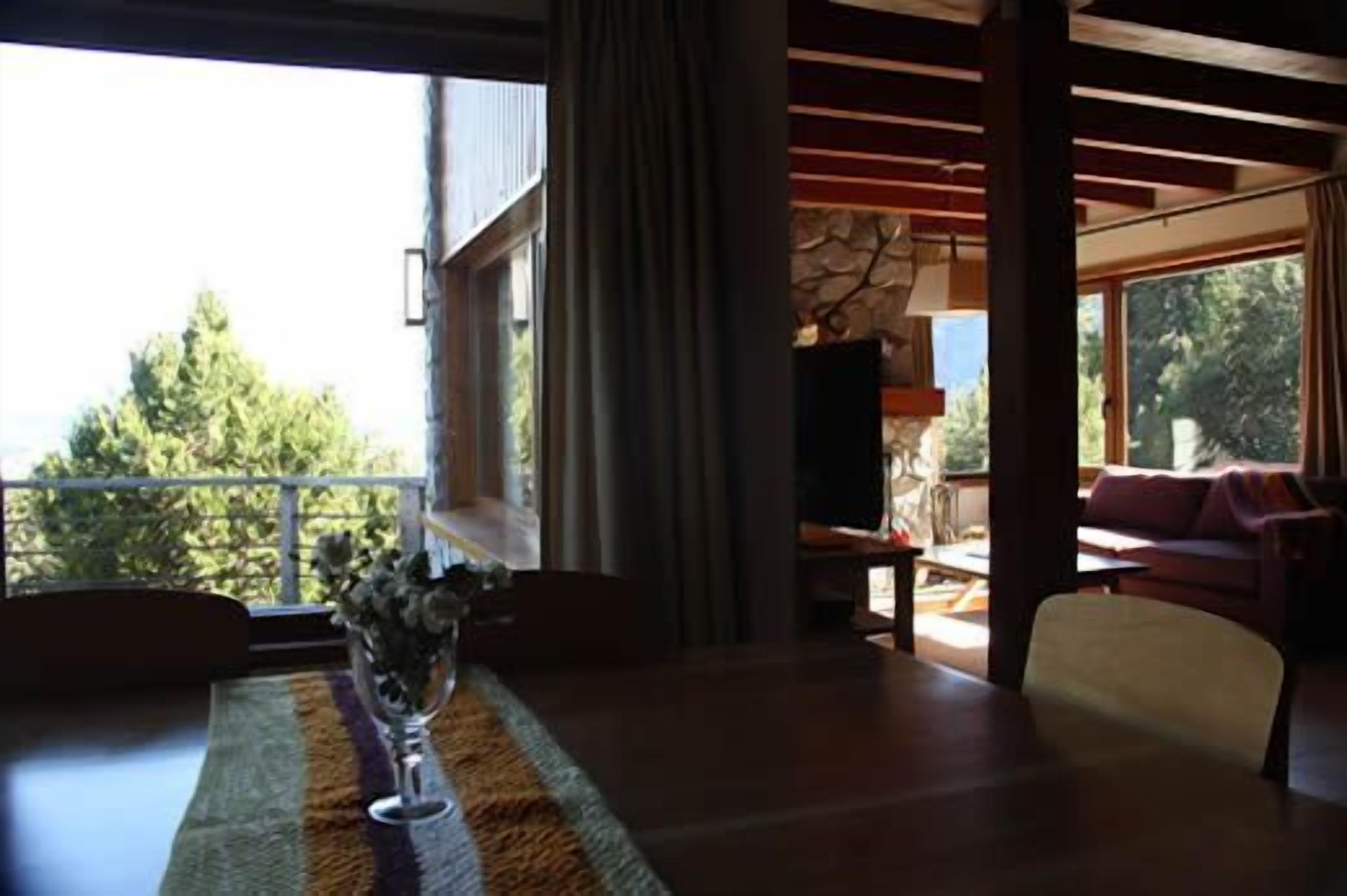 Las Morillas Huemul Lodge