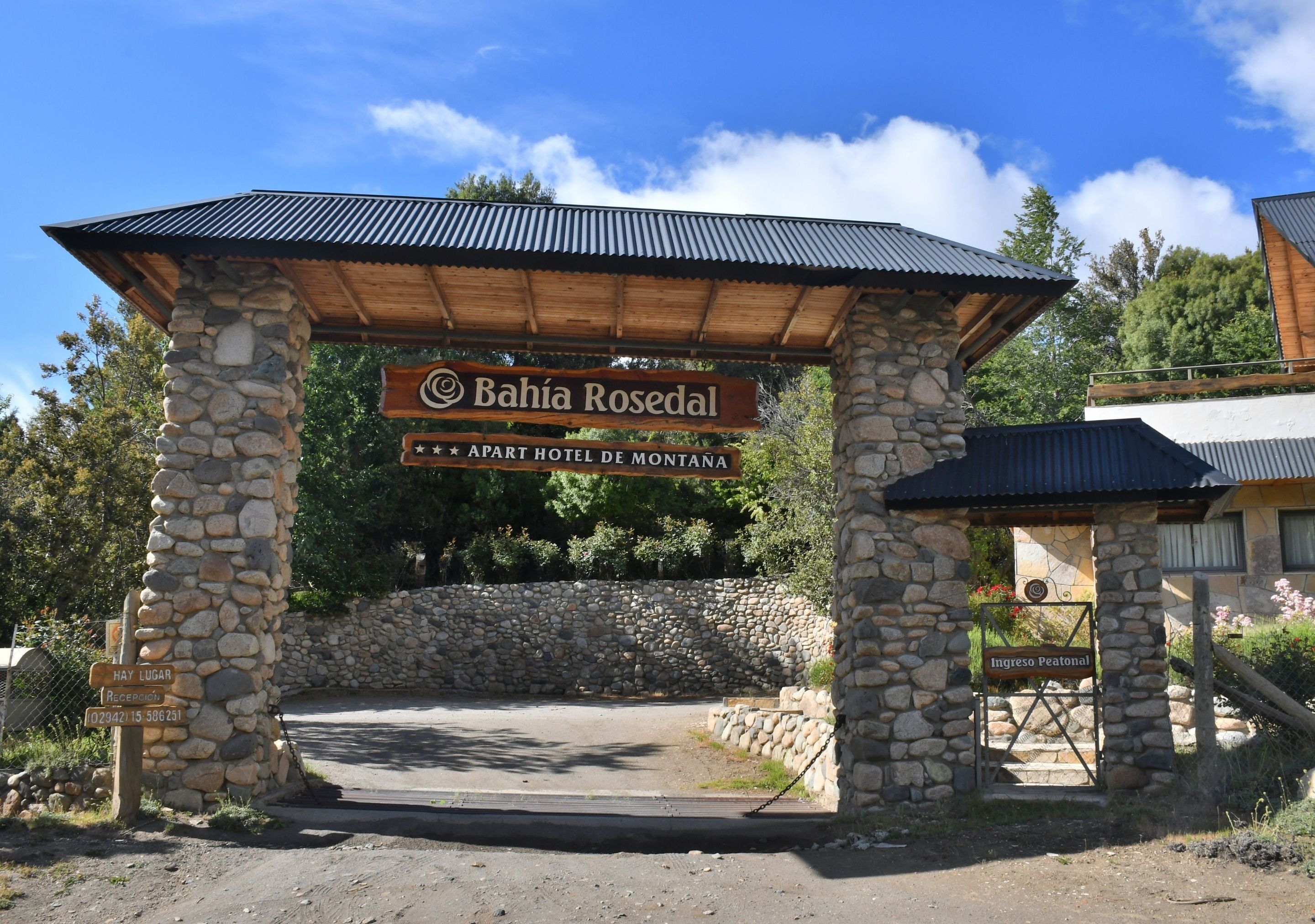 Aparts La Balconada by DOT Suites