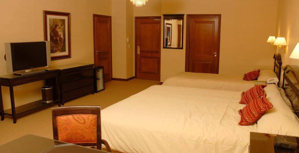 Status Hotel Casino