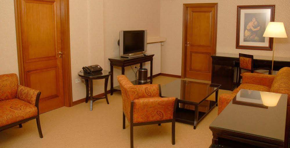 Status Hotel Casino