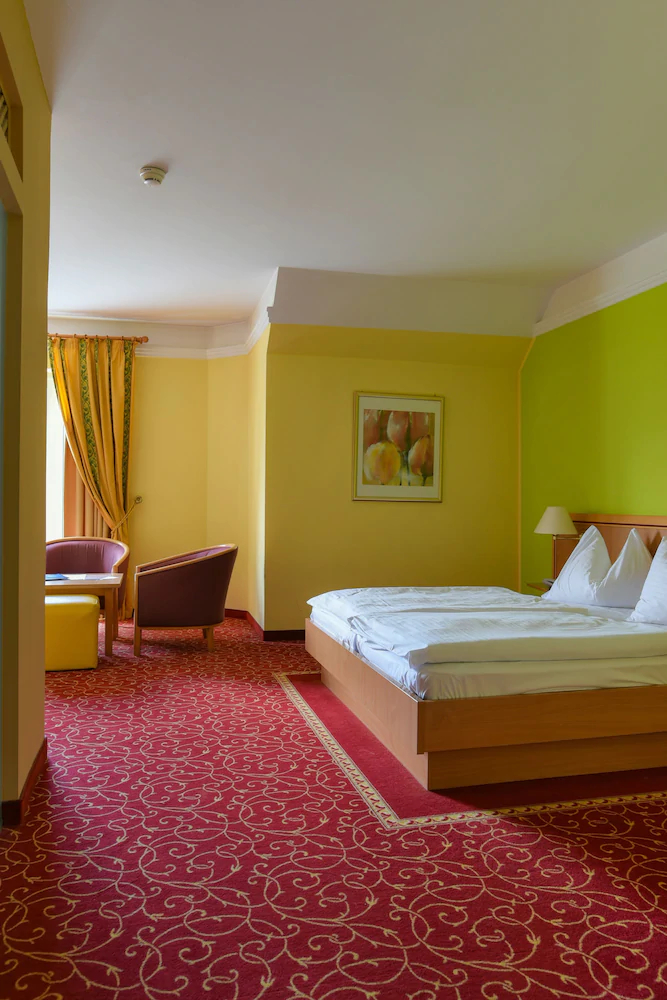 Thermenhotel Vier Jahreszeiten
