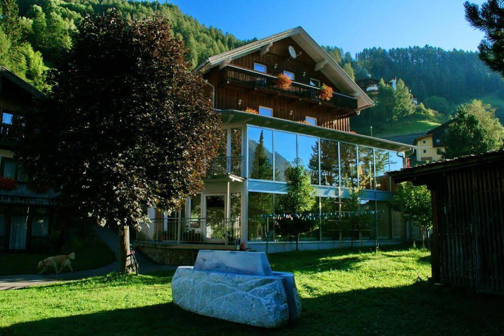 Landhaus Alpenrose - Feriendomizile Pichler