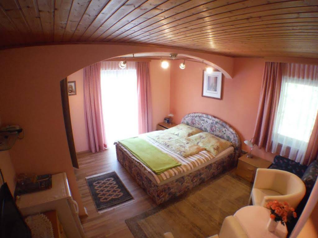 Ferienparadies-Gutounik Gästehaus Erika