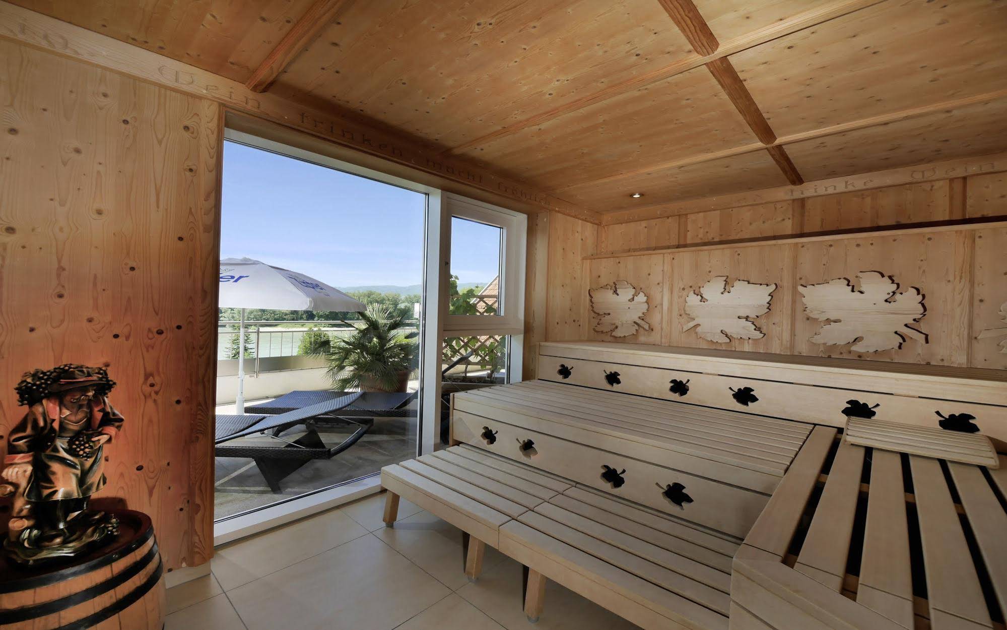 Gartenhotel & Weingut Pfeffel