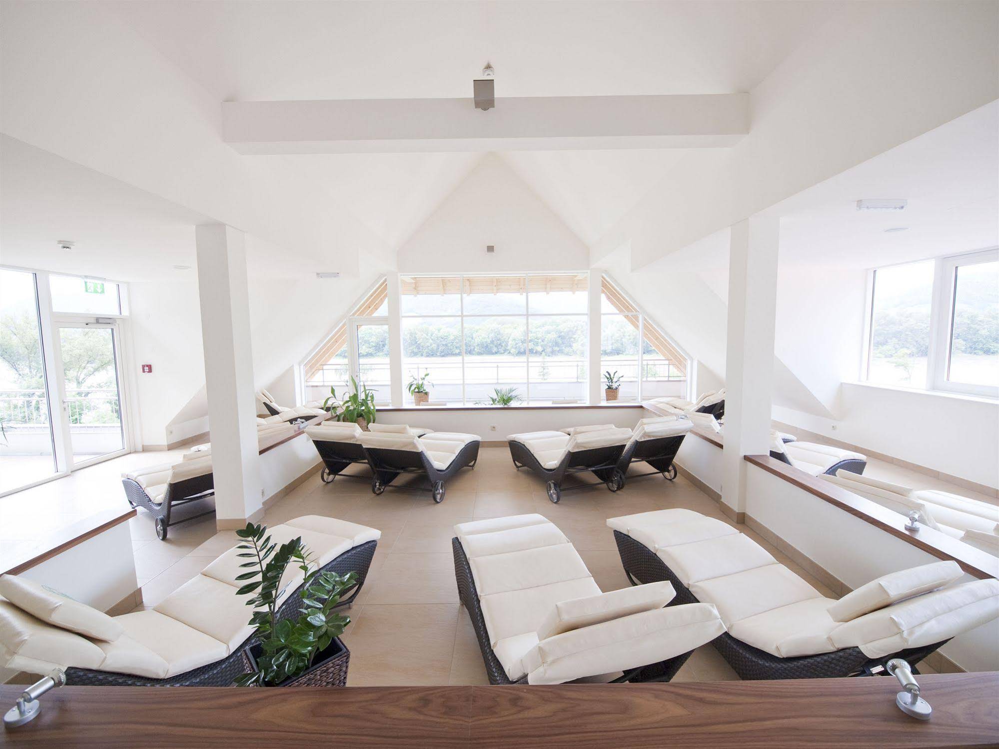 Gartenhotel & Weingut Pfeffel