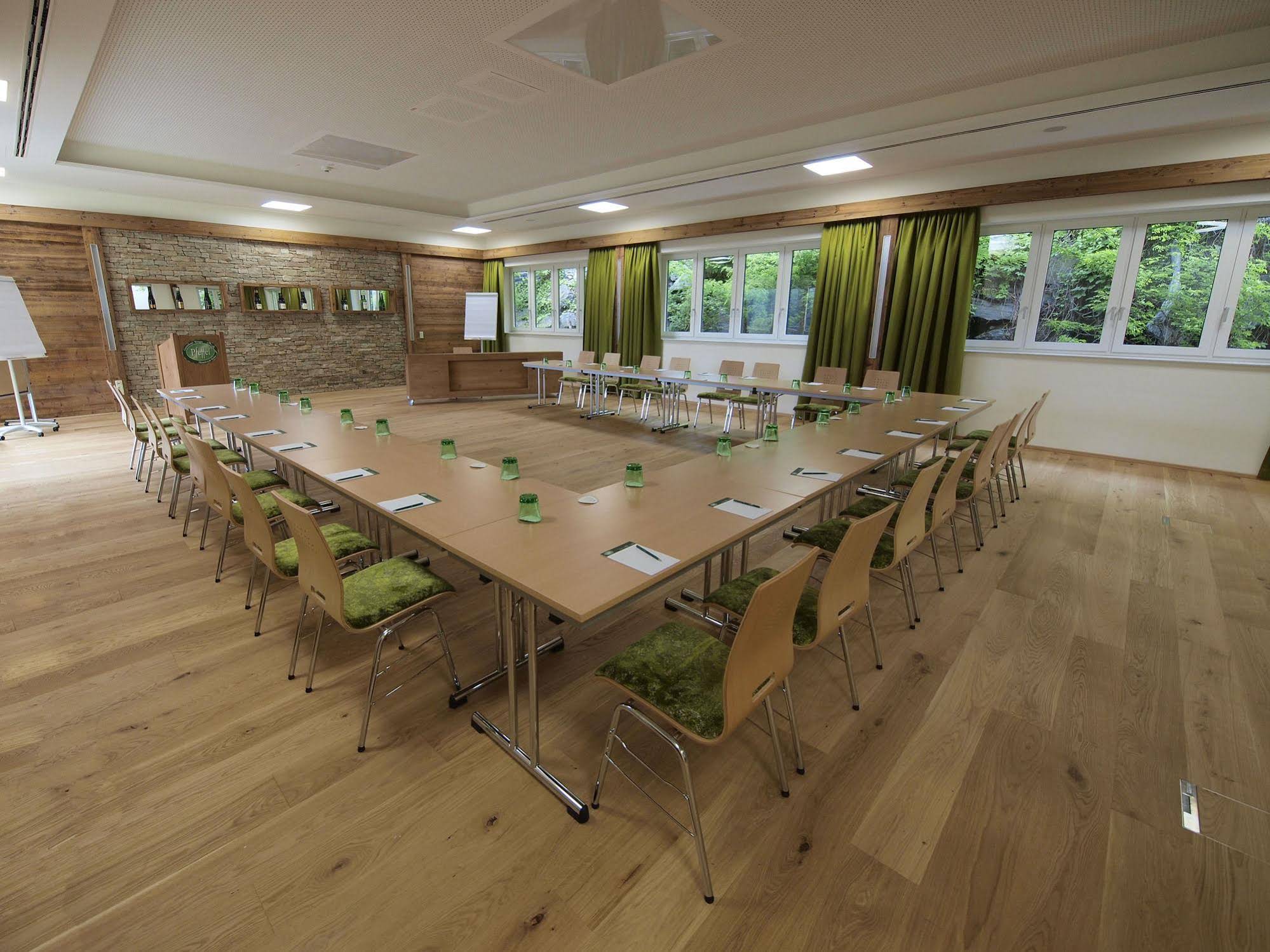 Gartenhotel & Weingut Pfeffel