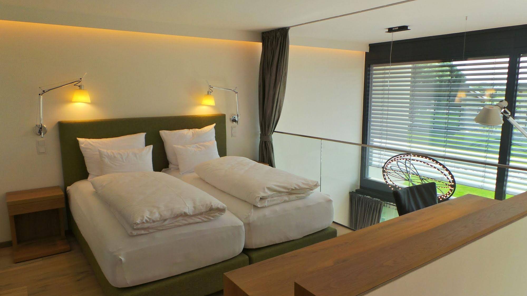 Diamond Country Rooms