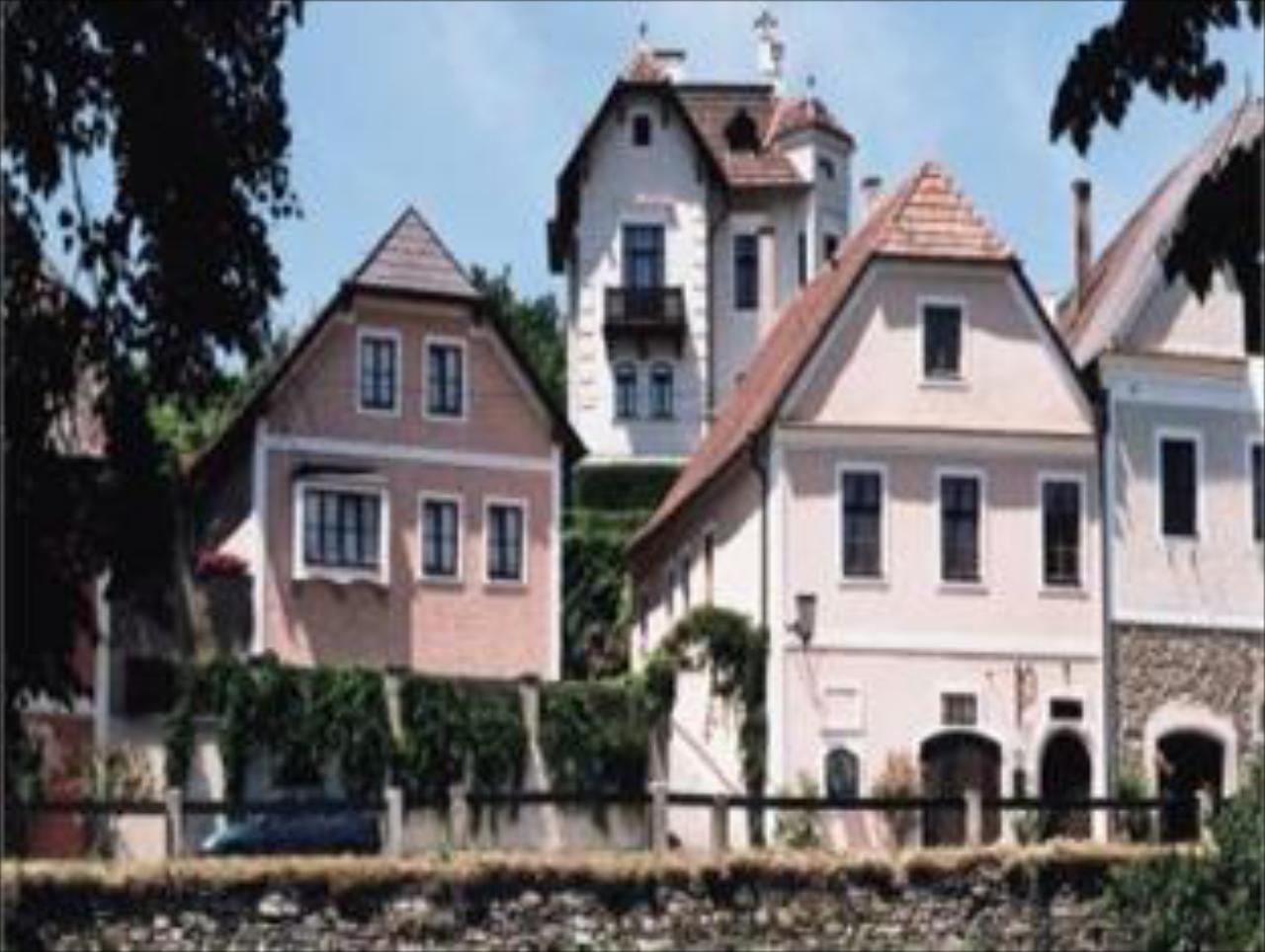 Gästehaus & Appartements Lehensteiner Wachau