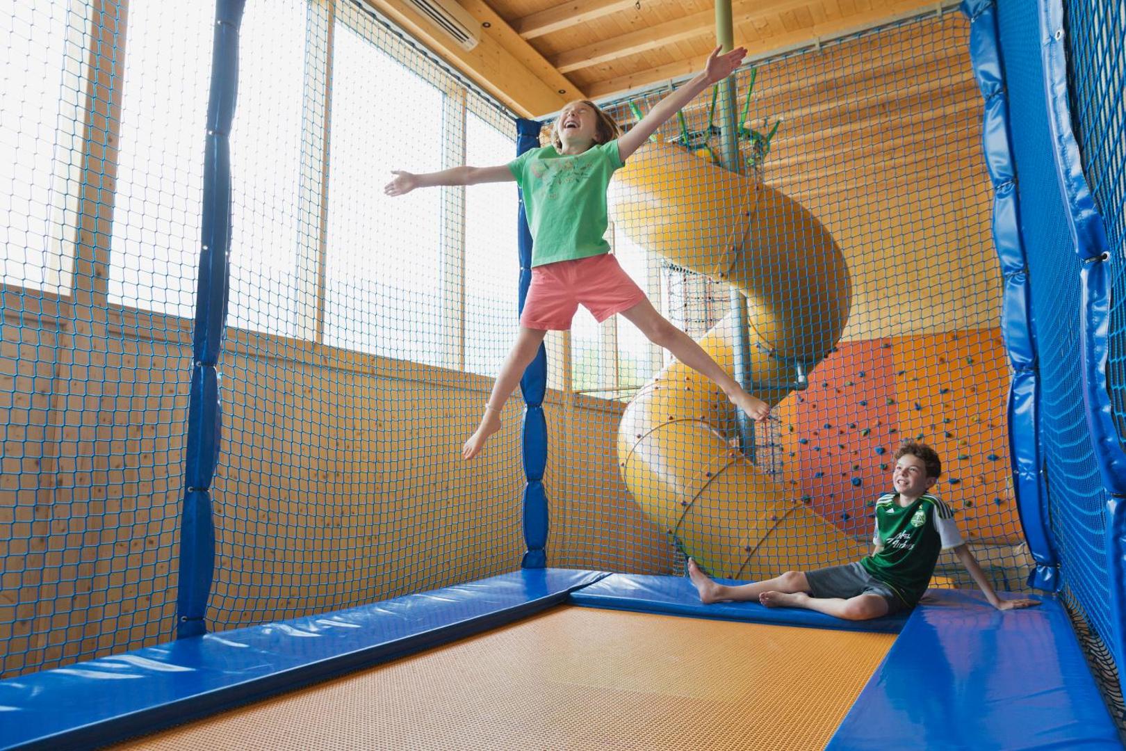 Natürlich Hell Apartments