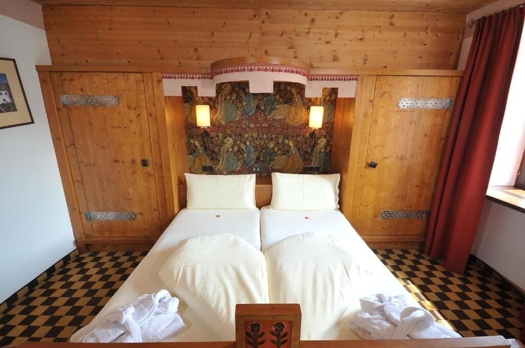 Family Hotel Schloss Rosenegg