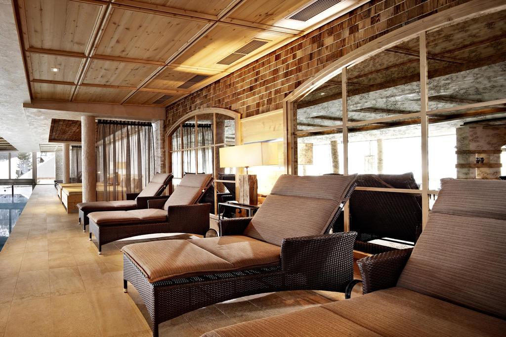 Hotel Berghof Crystal Spa & Sports