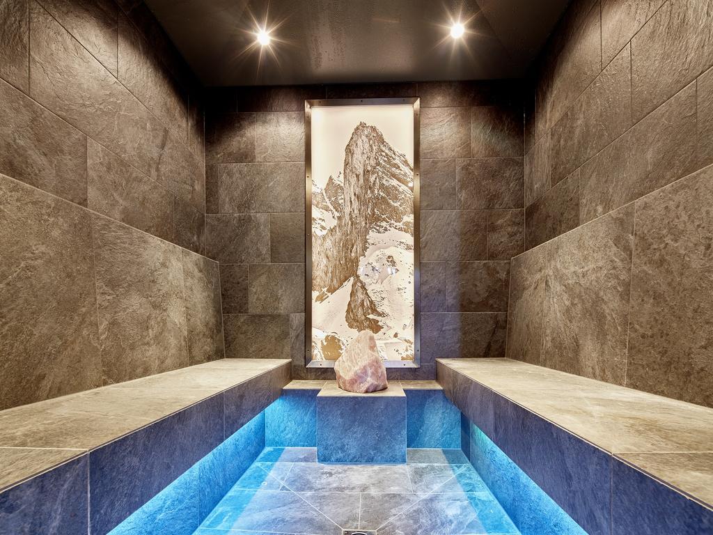 Hotel Berghof Crystal Spa & Sports