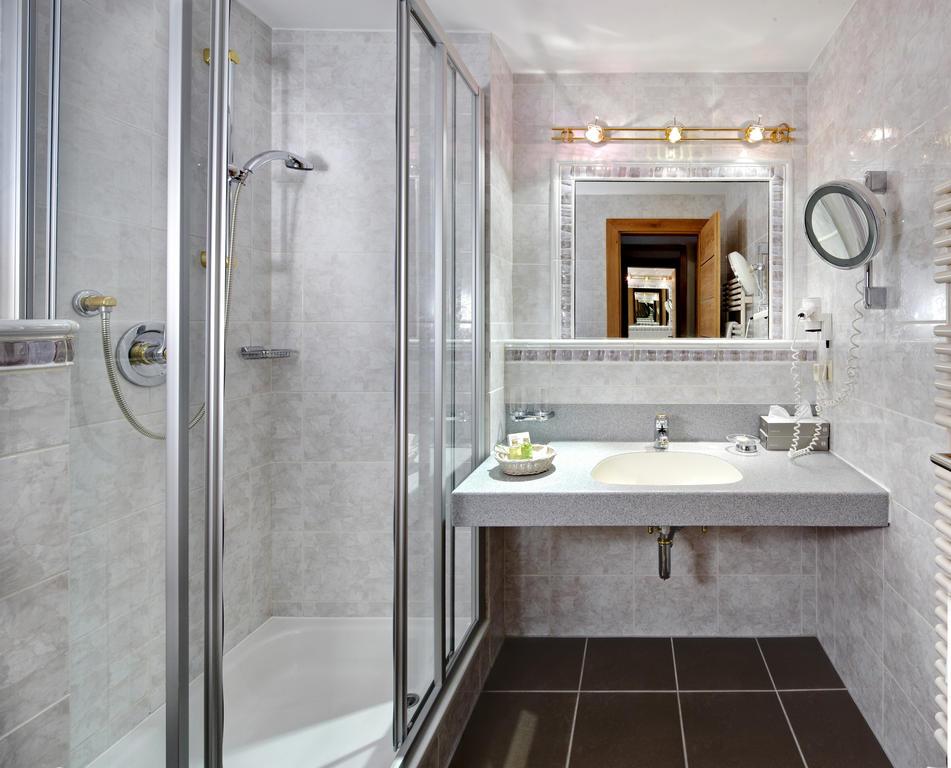 Hotel Berghof Crystal Spa & Sports