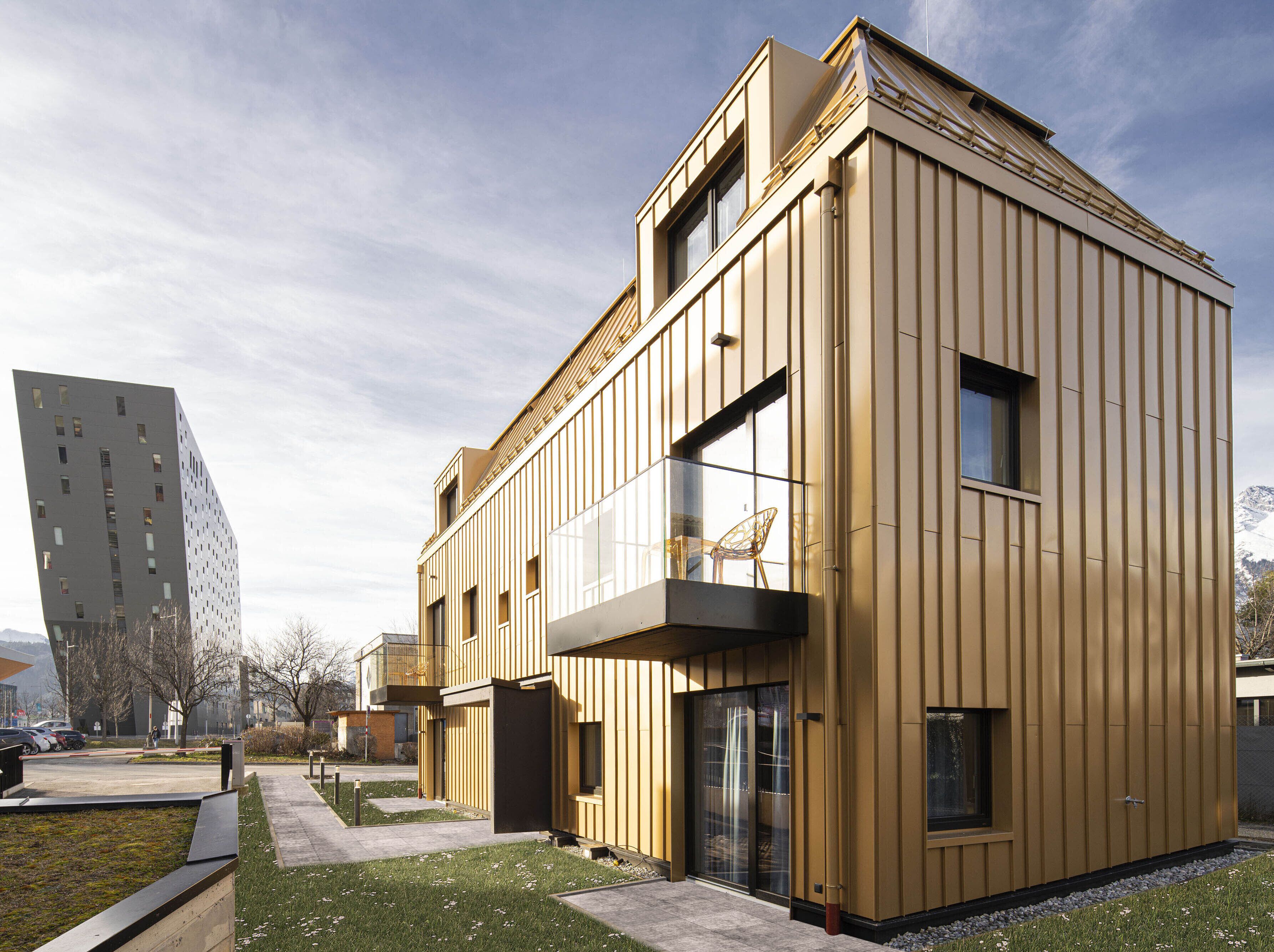 B(l)ackhome City Apartments