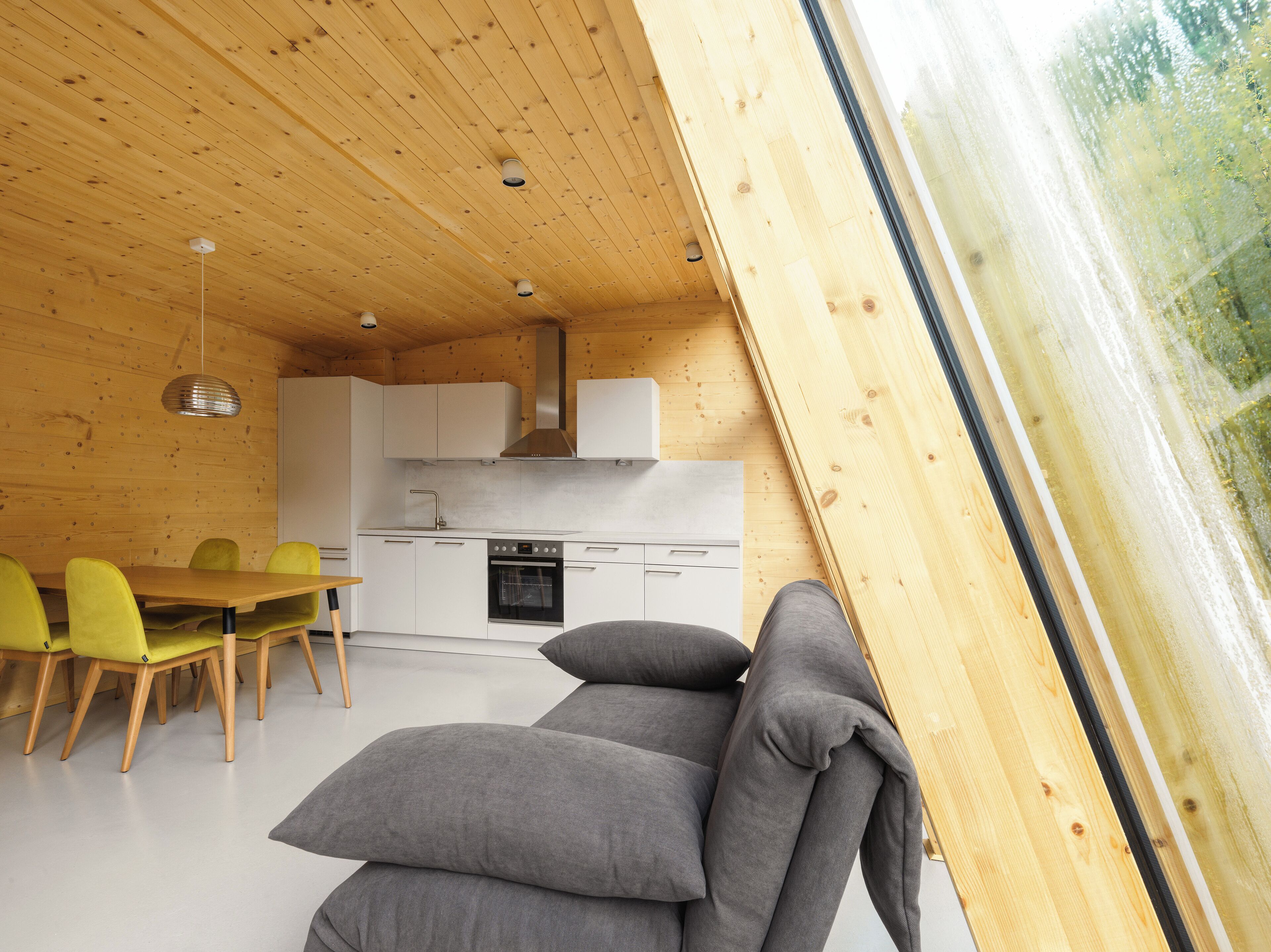 Mondholz - Urban Inn 24-7