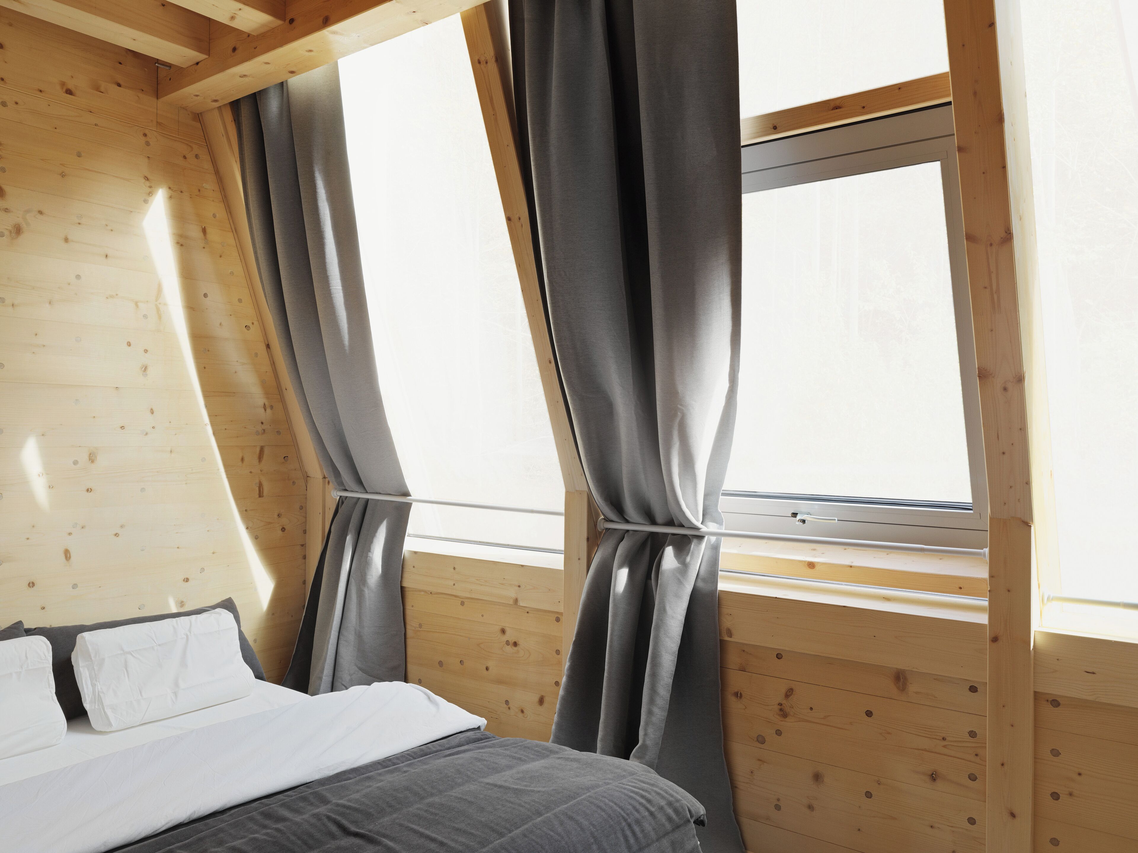 Mondholz - Urban Inn 24-7