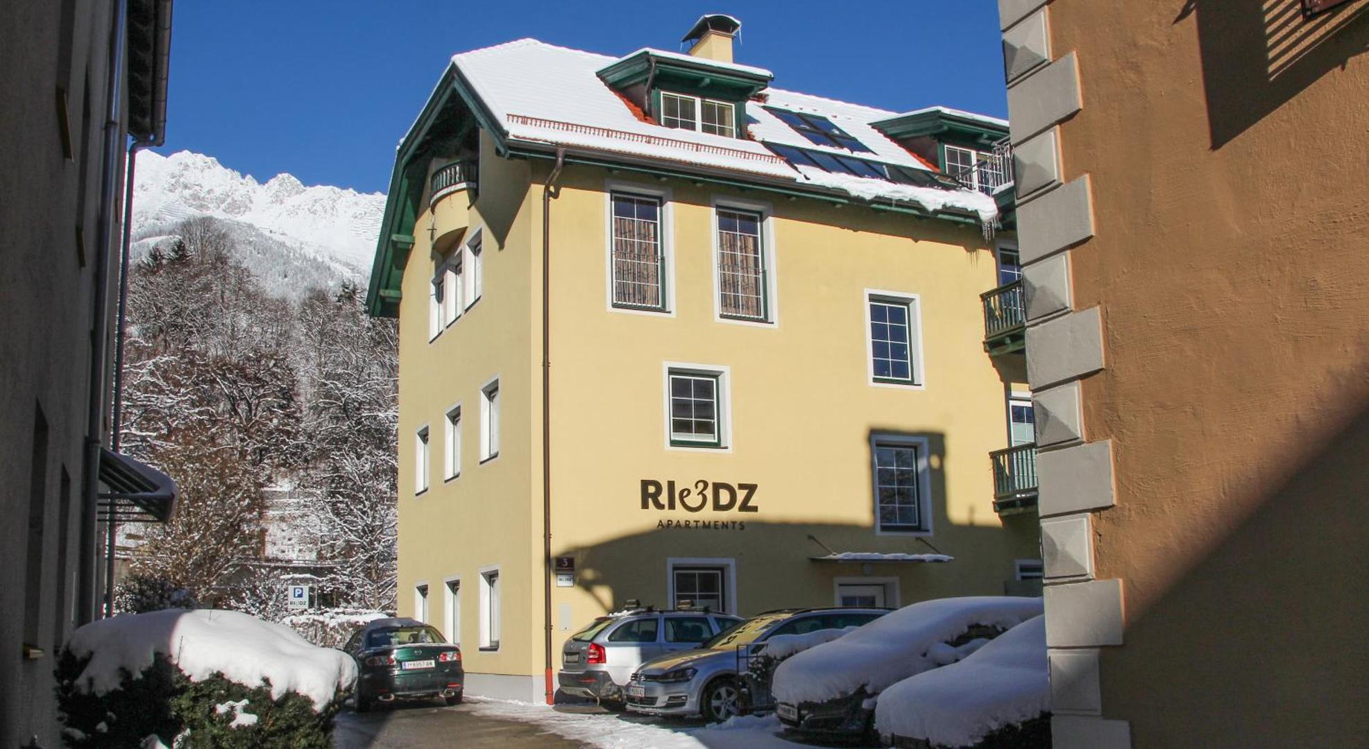 Riedz Apartments