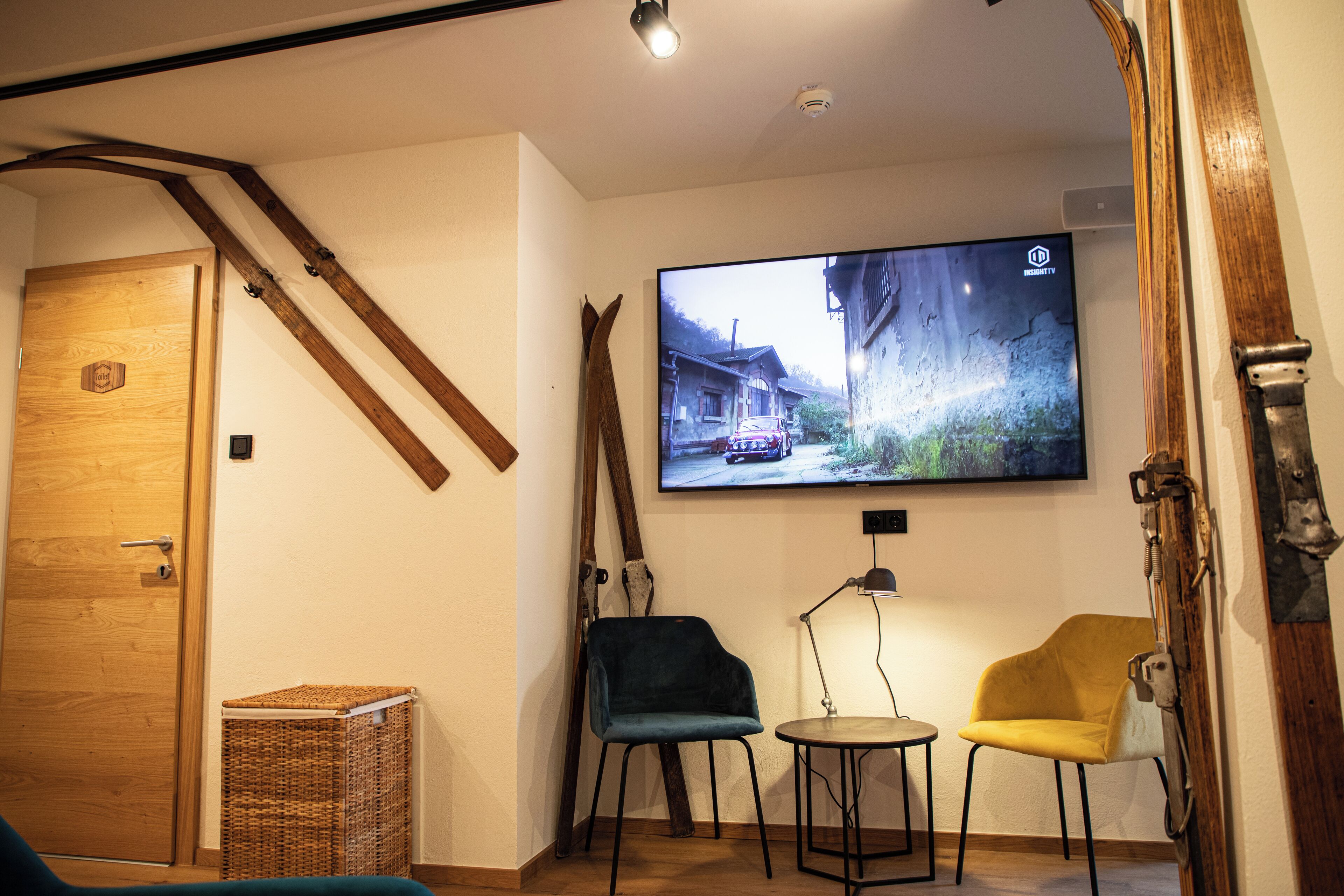 Roomie Alps Design Hostel