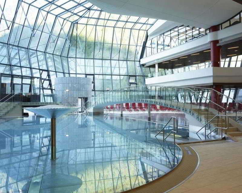 Aqua Dome