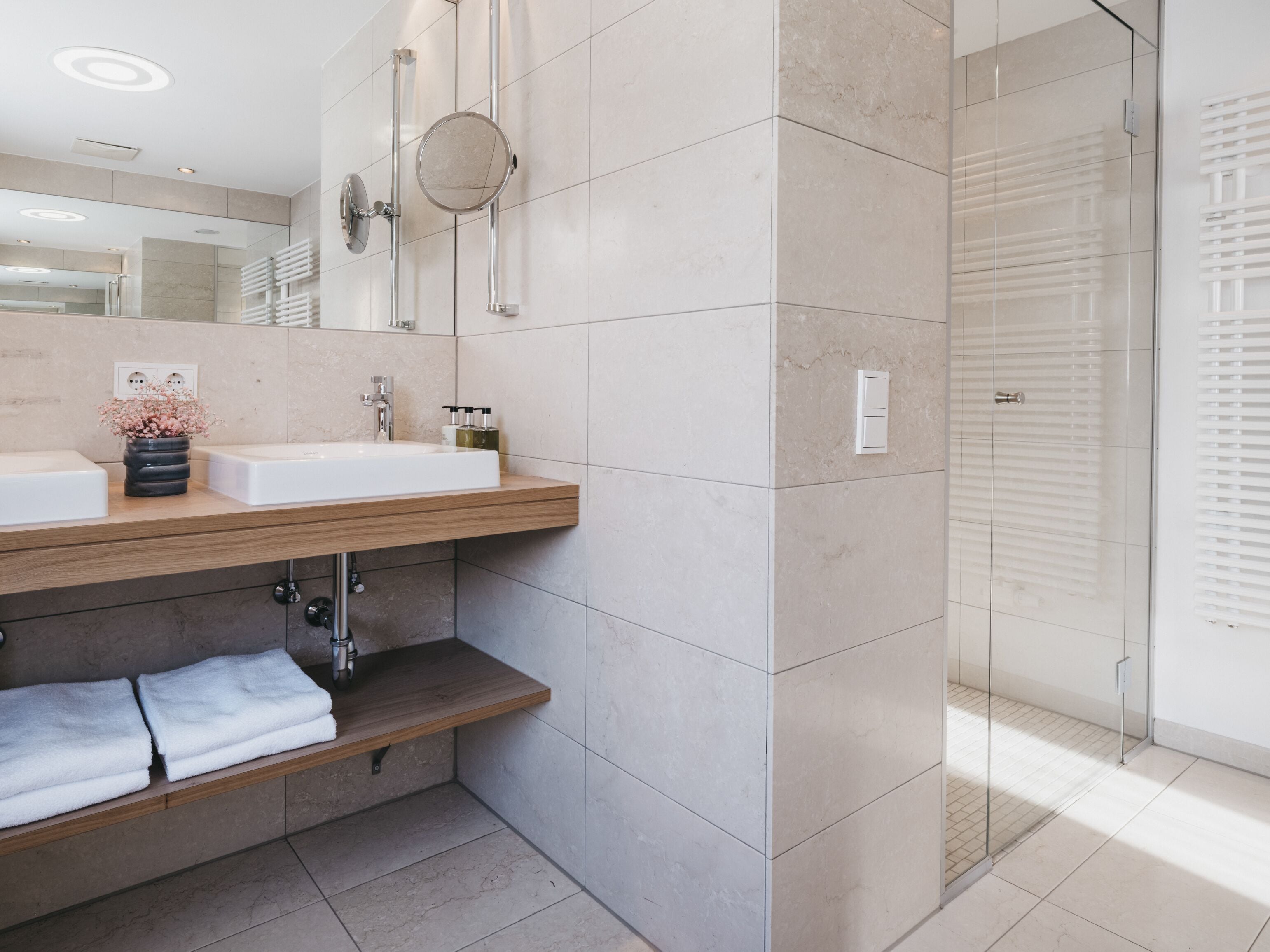 The Crystal VAYA Unique