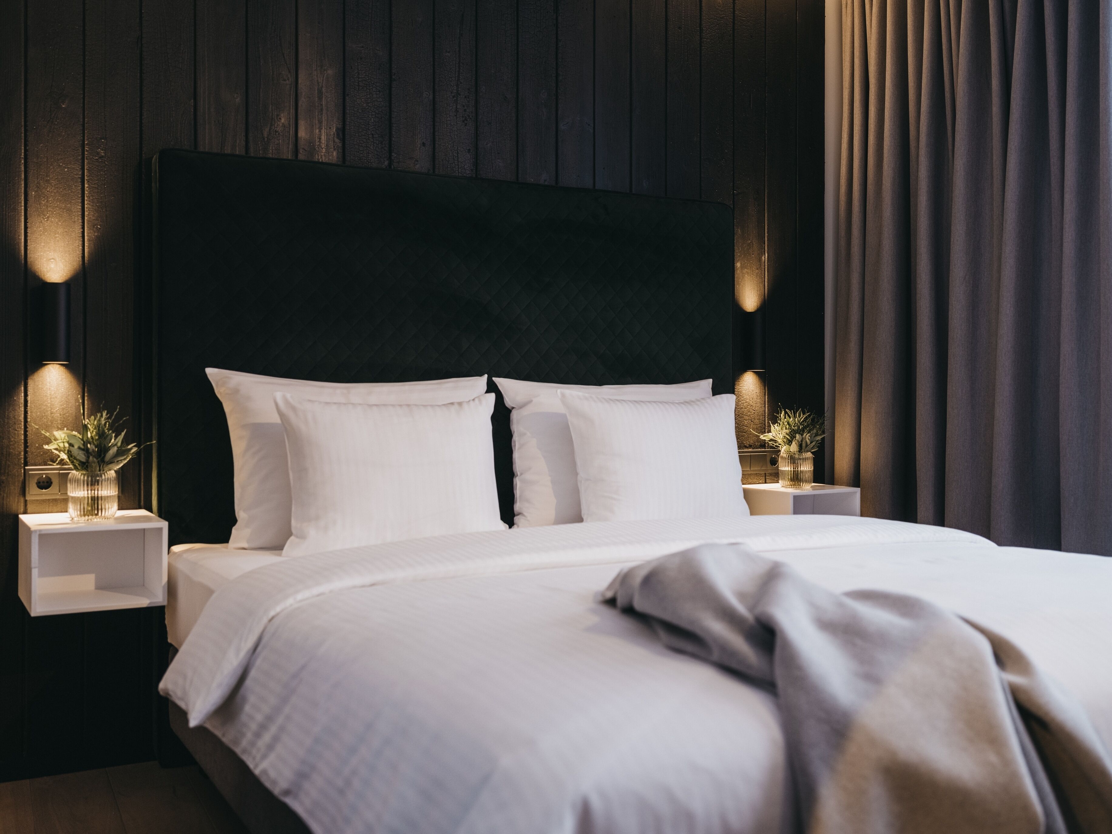 The Crystal VAYA Unique