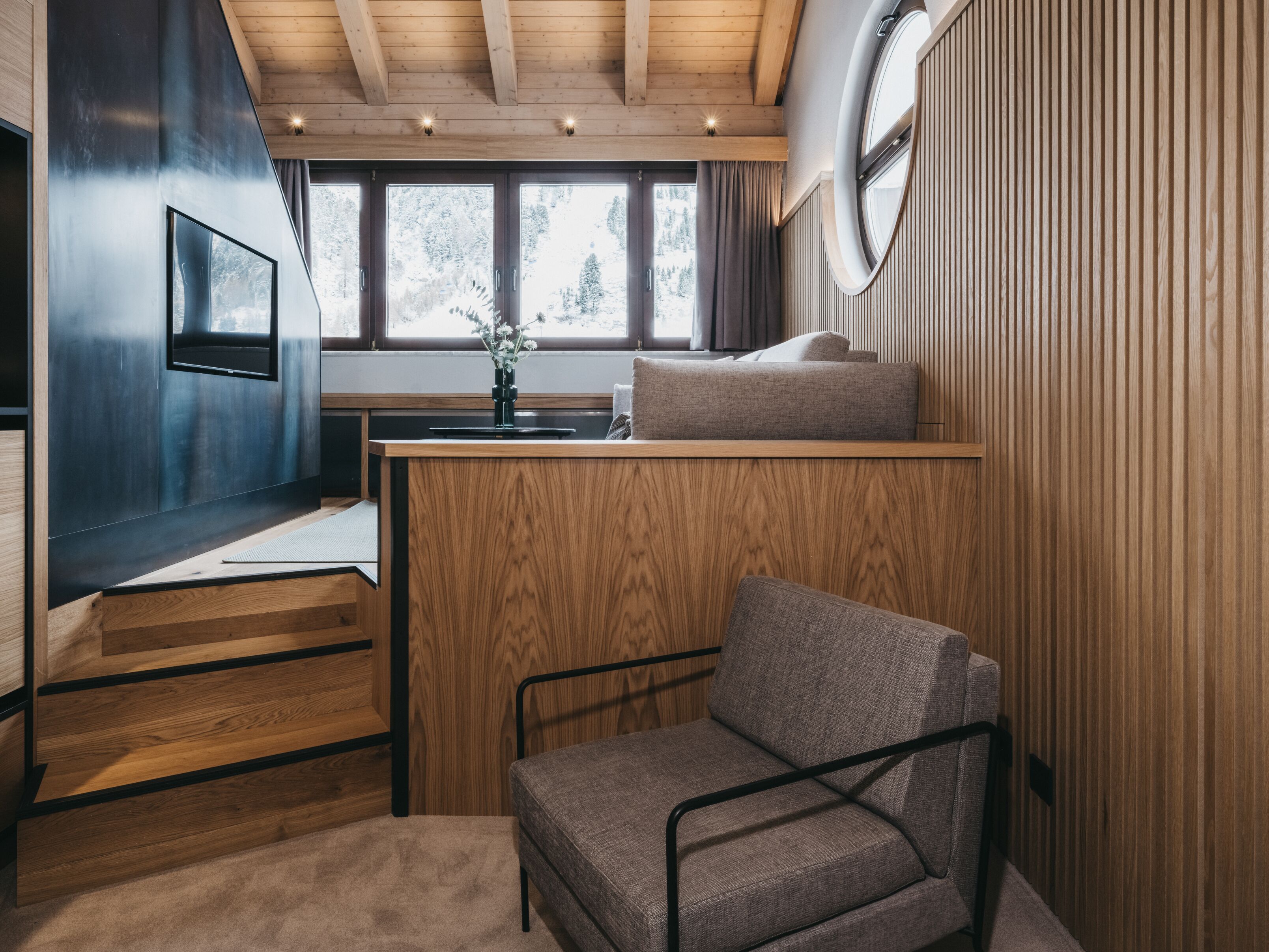 The Crystal VAYA Unique