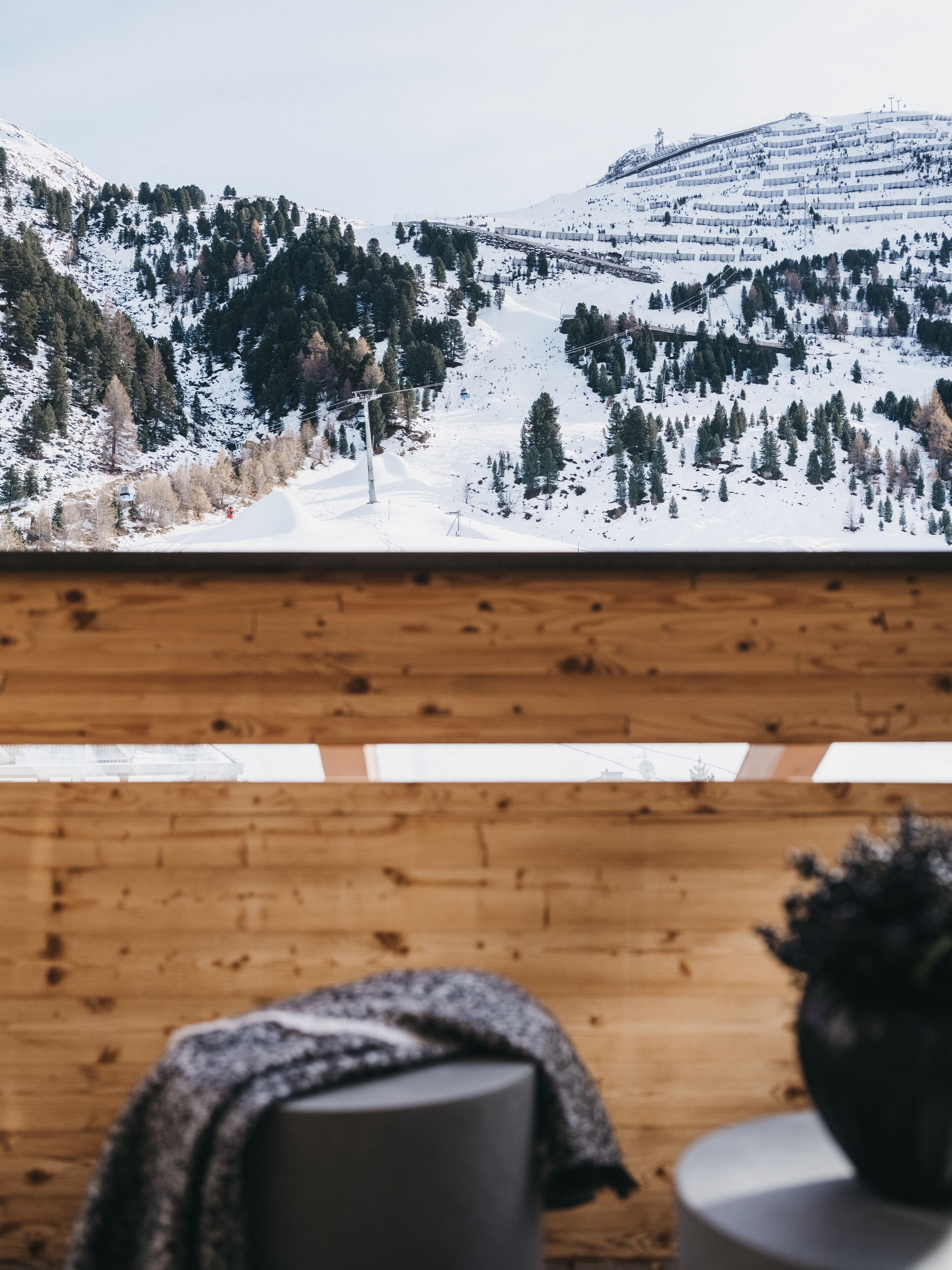 The Crystal VAYA Unique