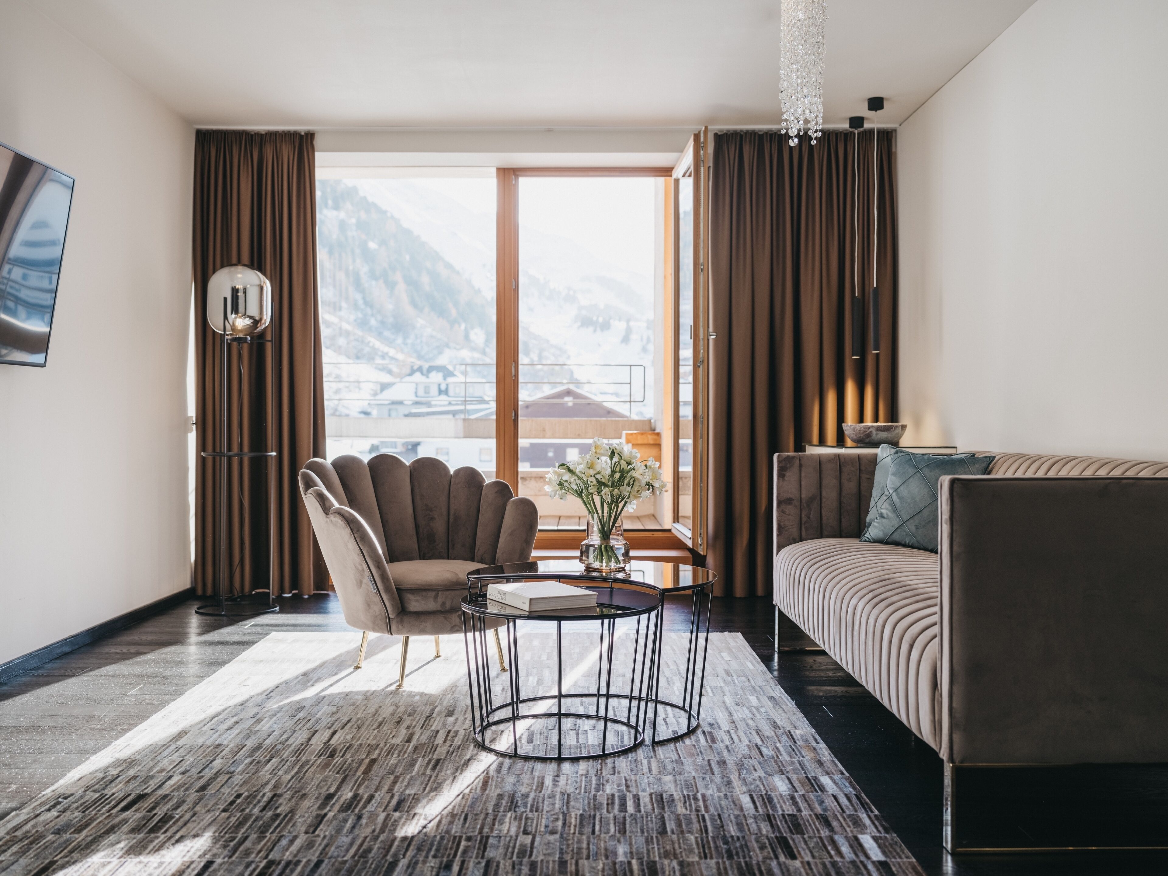 The Crystal VAYA Unique