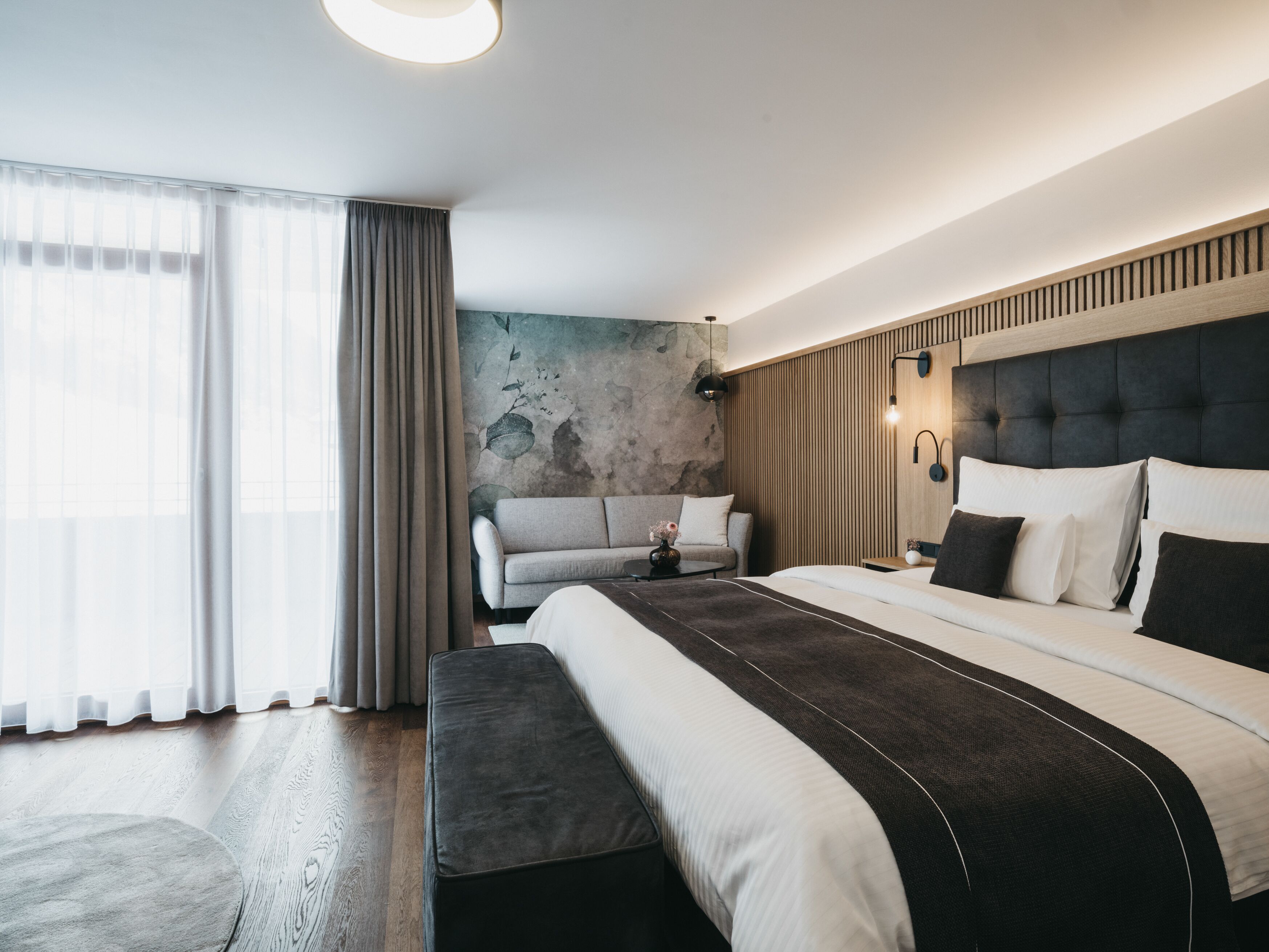 The Crystal VAYA Unique