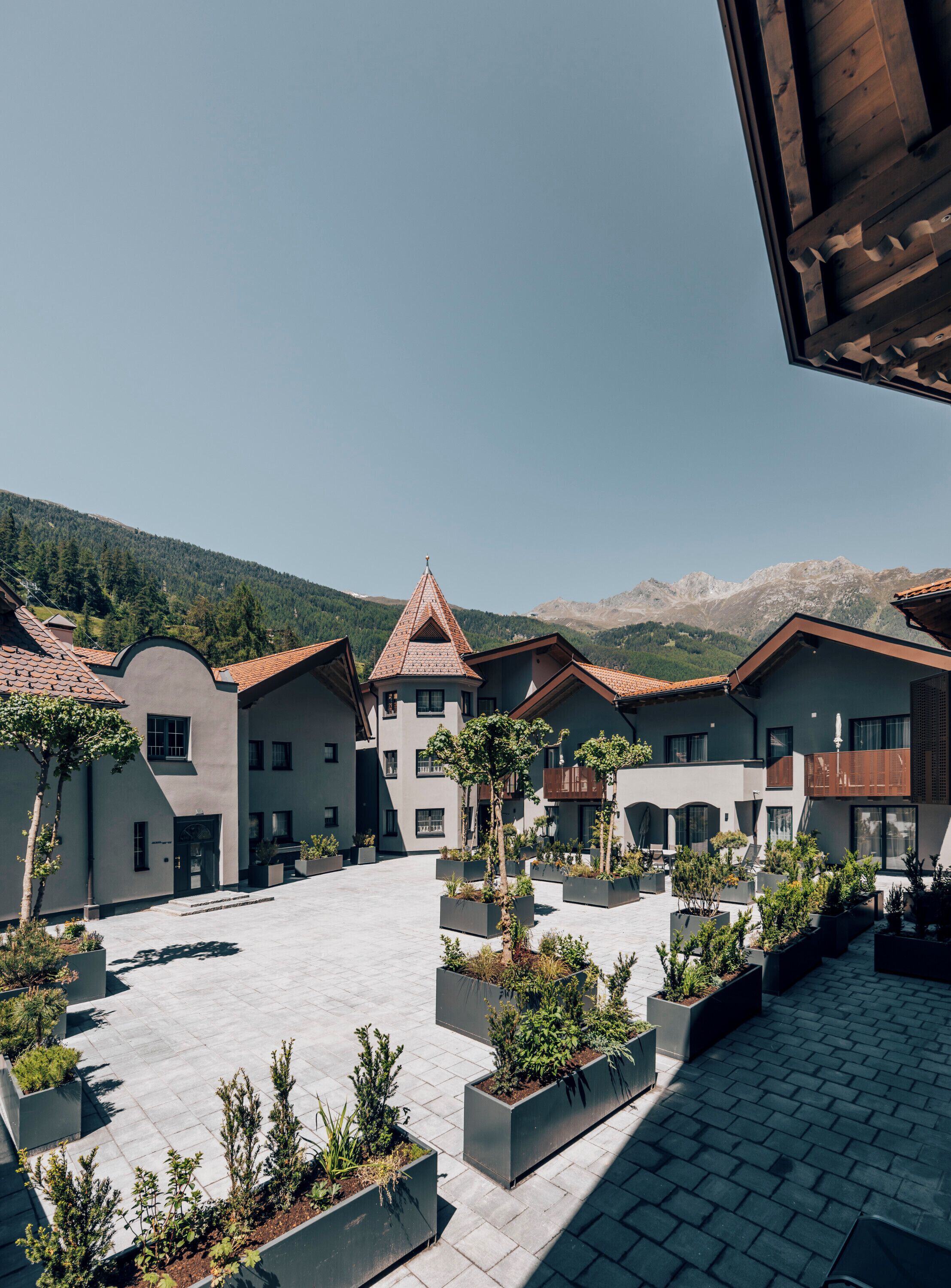 Castello Falkner Chalets & Residences