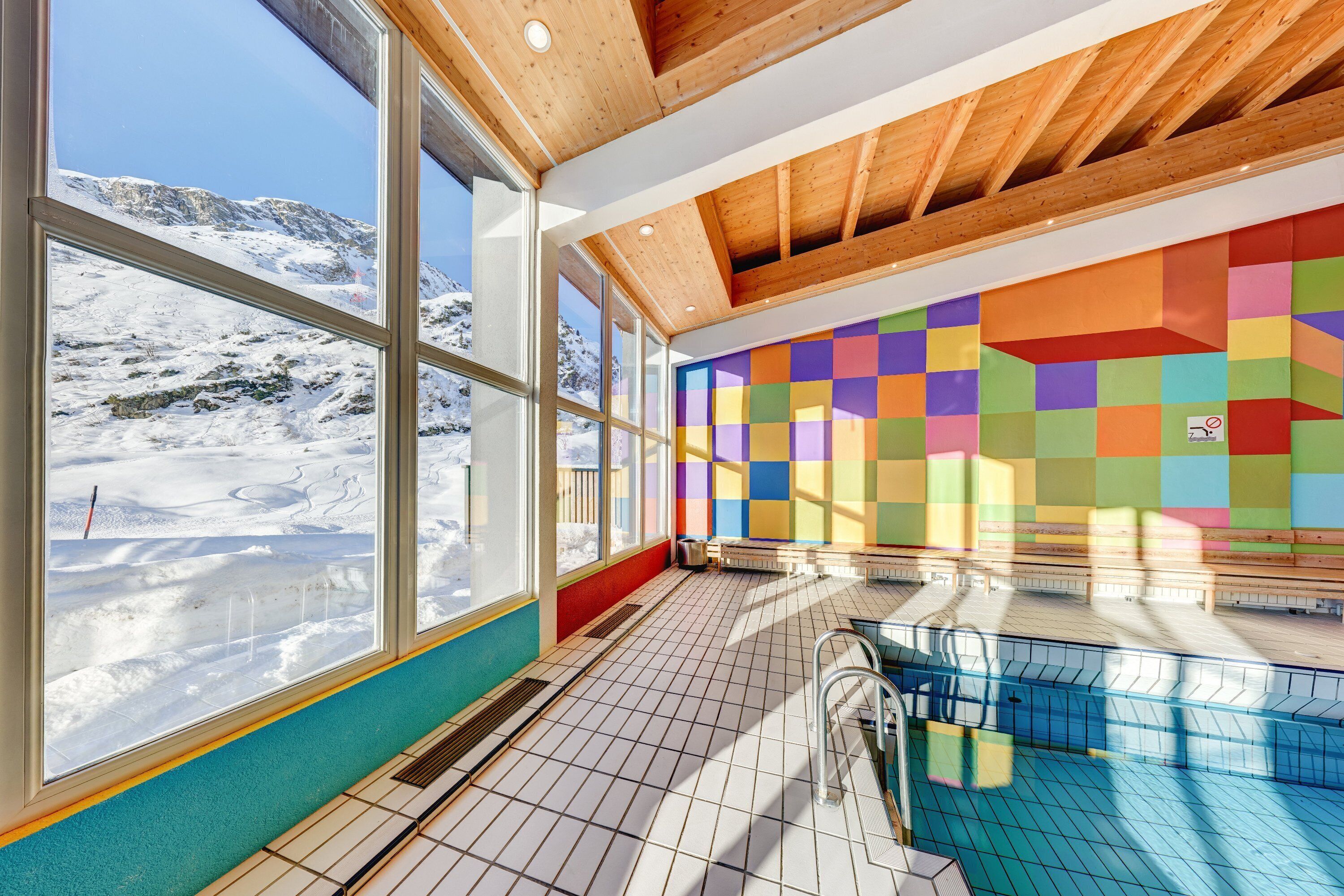 Hit the Sky Sporthotel