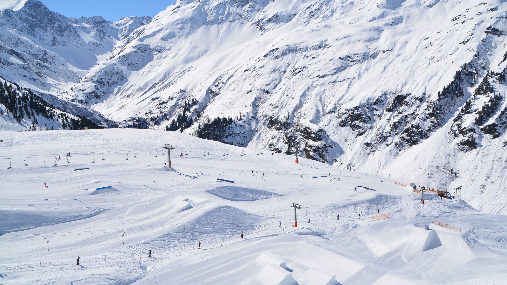 Hit the Sky Sporthotel