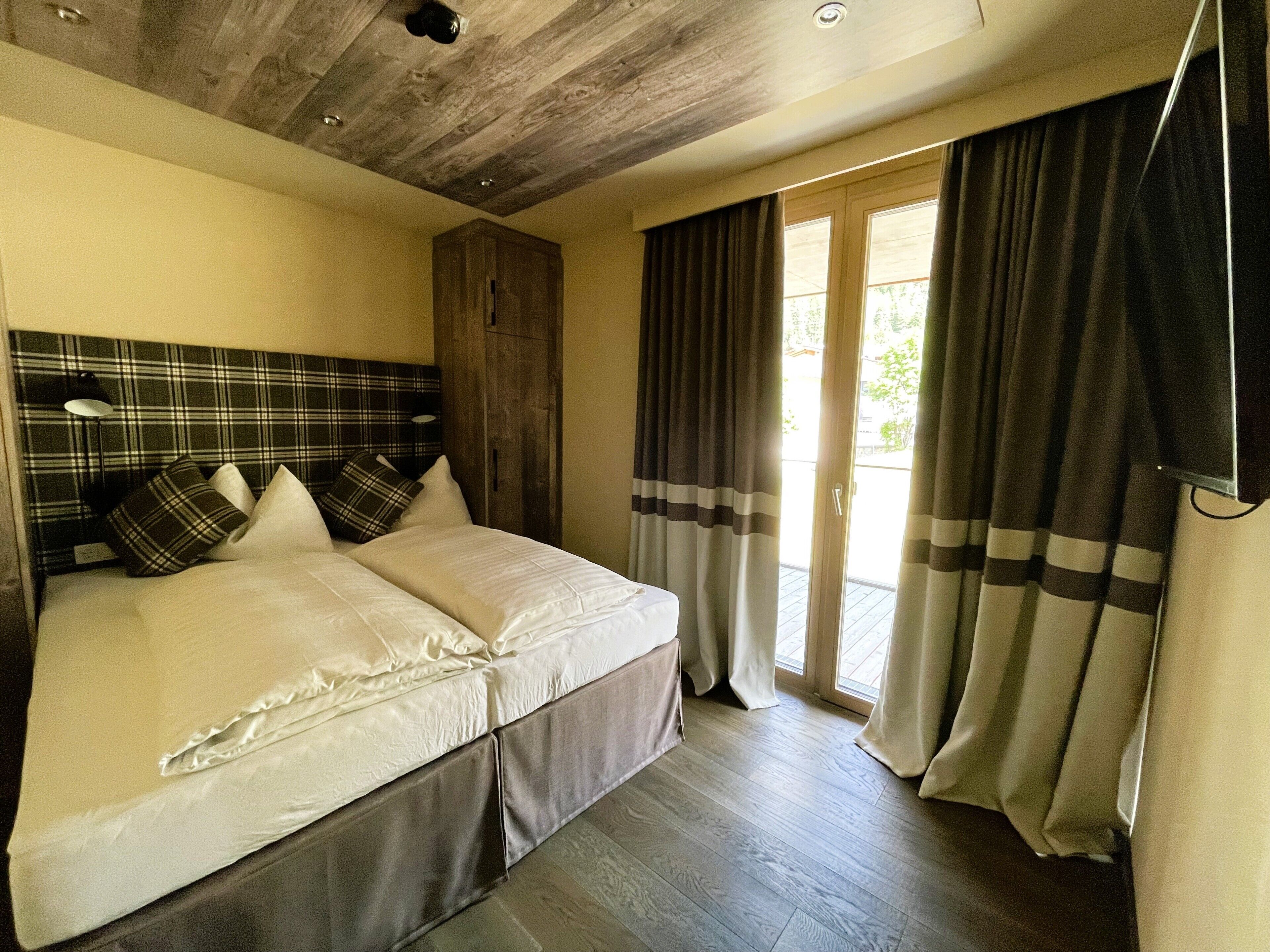 Mountain Spa Residences