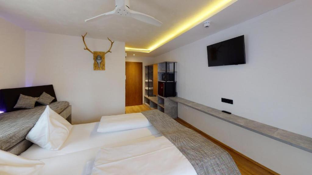 Hotel Adler