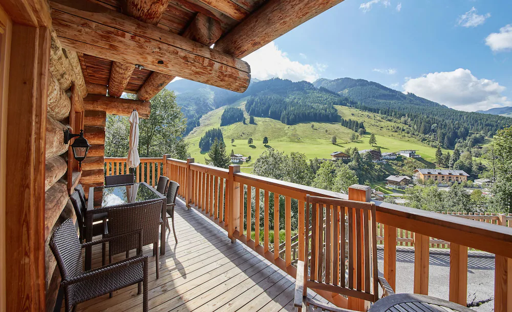 Chalets Blockhaus Saalbach by HolidayFlats24