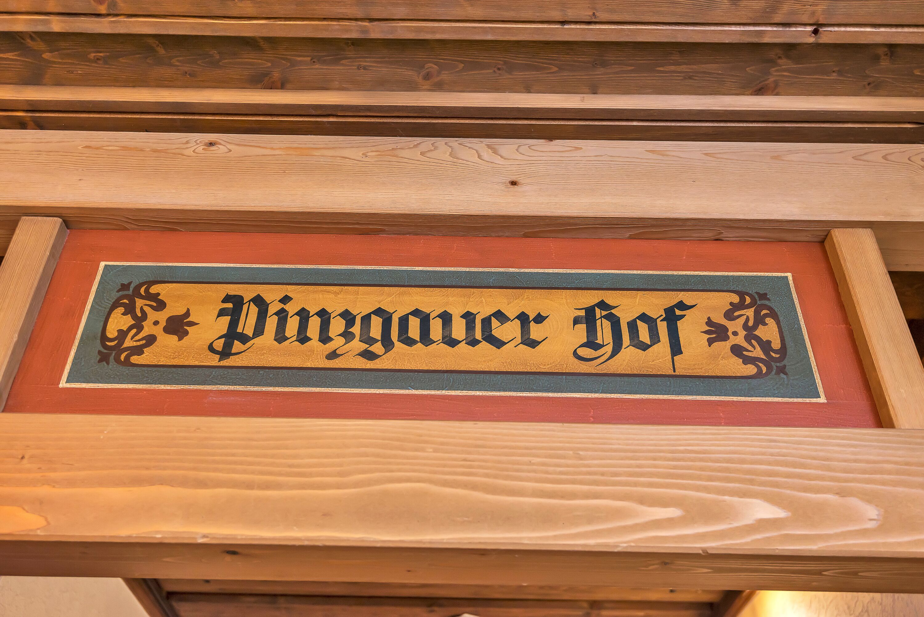 Hotel Pinzgauerhof by Skinetworks