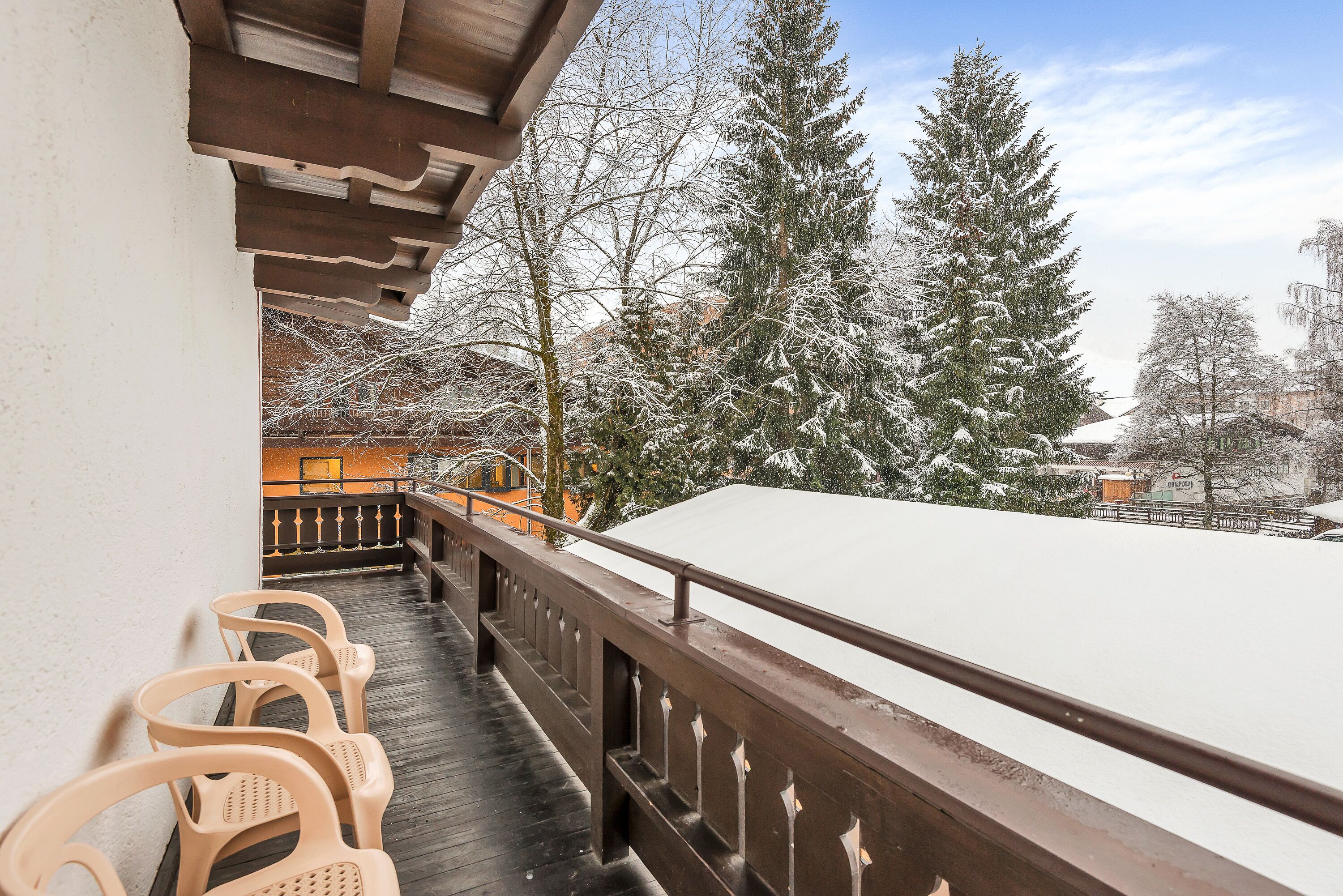 Hotel Pinzgauerhof by Skinetworks