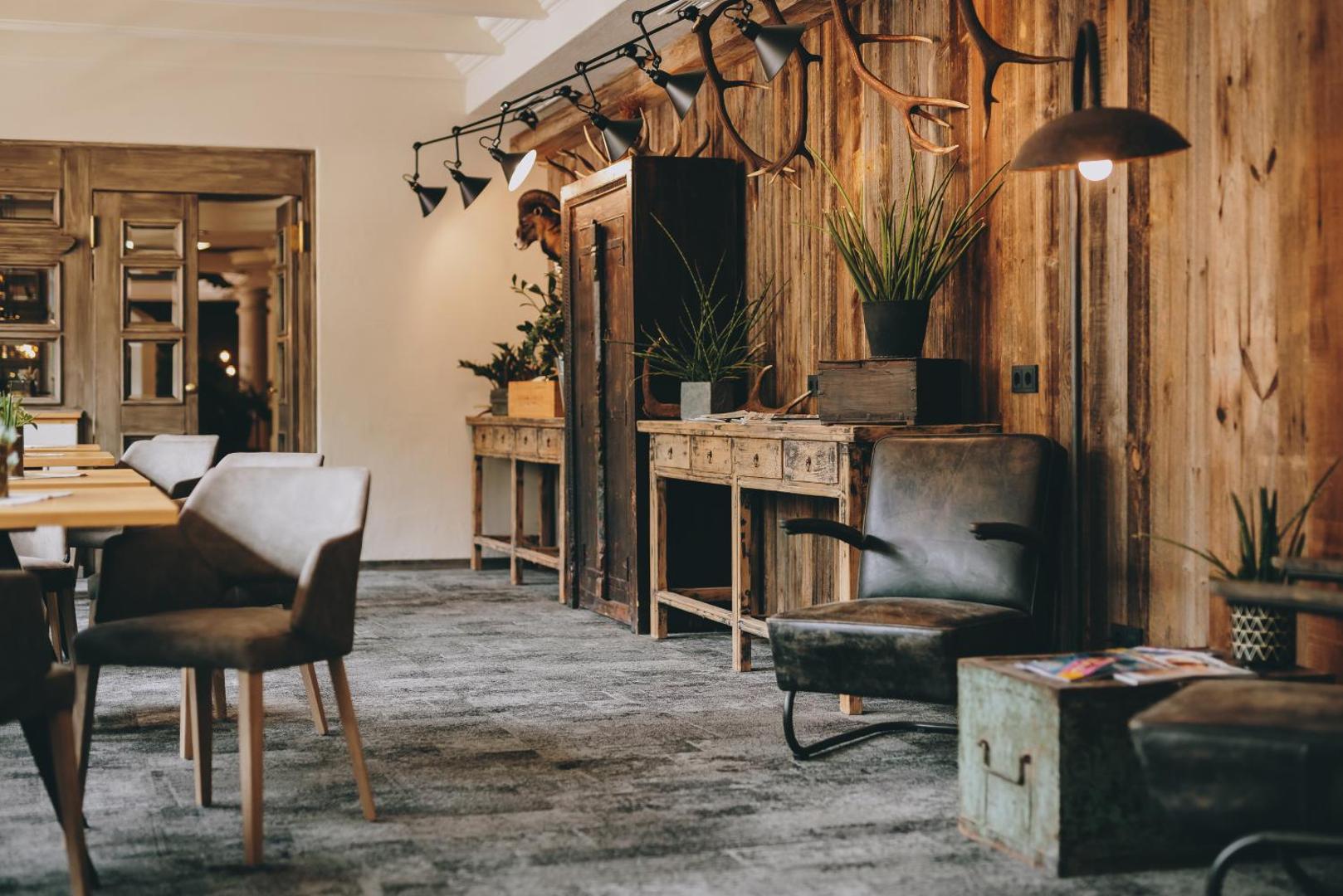 Thomsn Central Hotel & Appartements