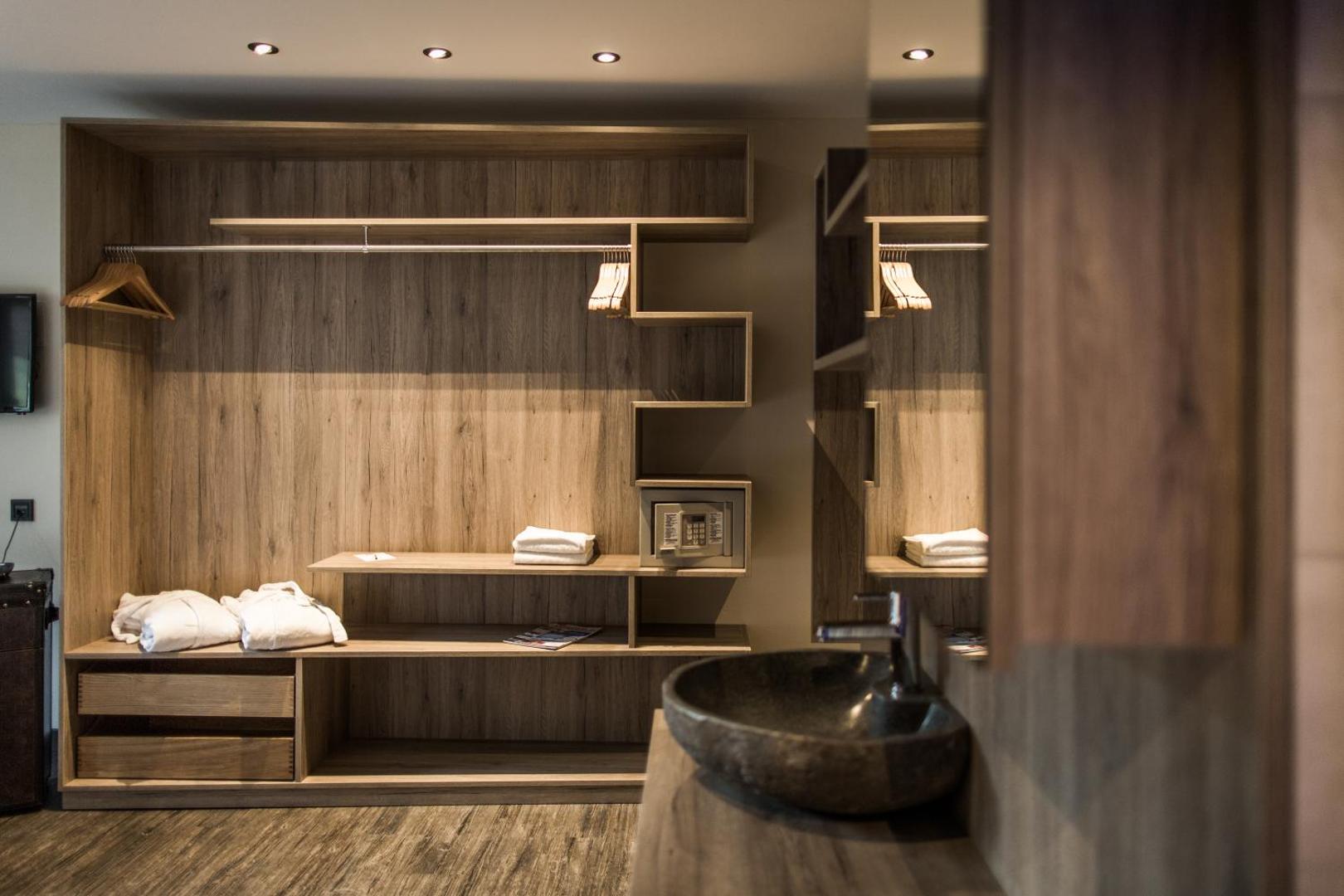 Thomsn Central Hotel & Appartements