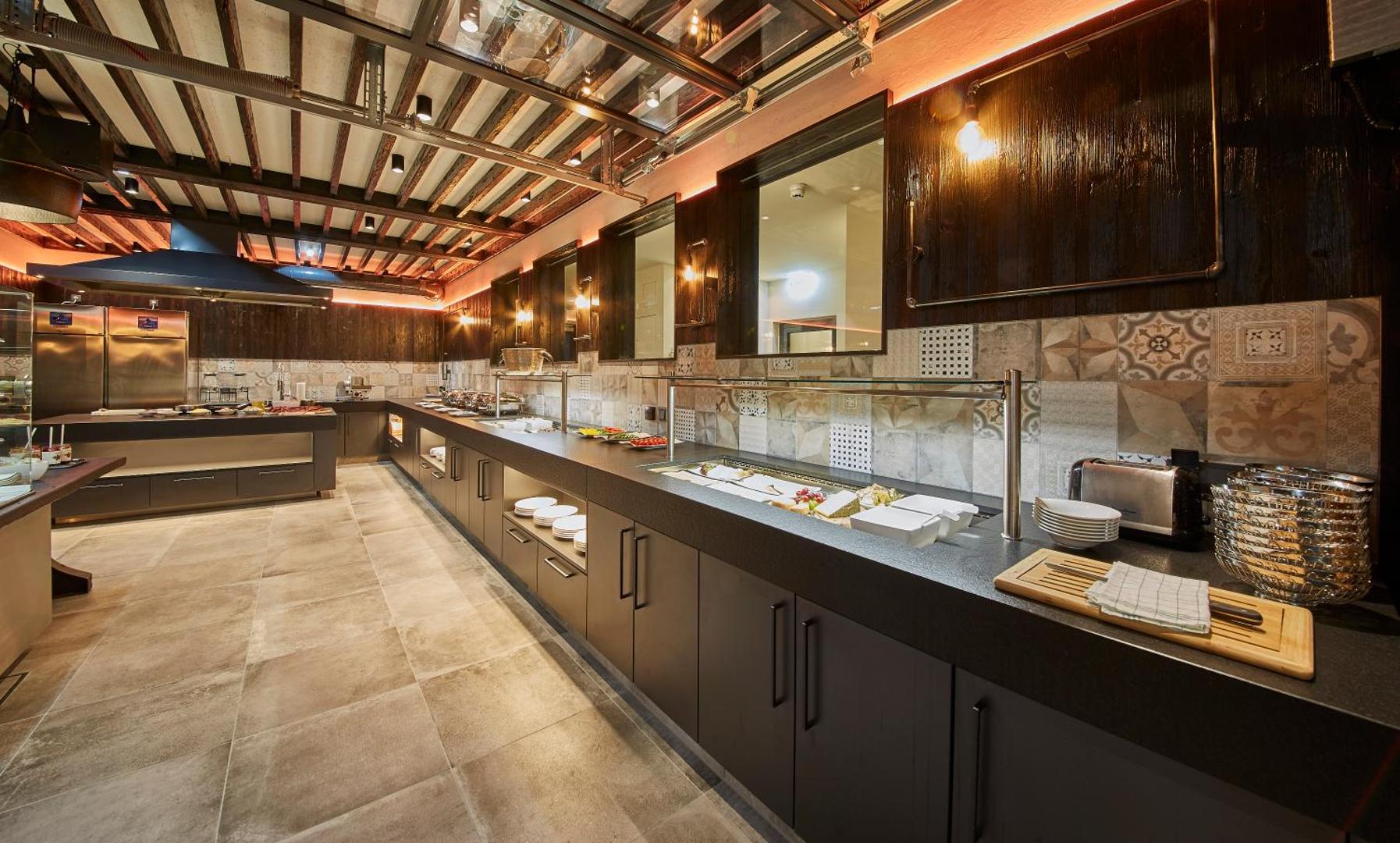 Thomsn Central Hotel & Appartements
