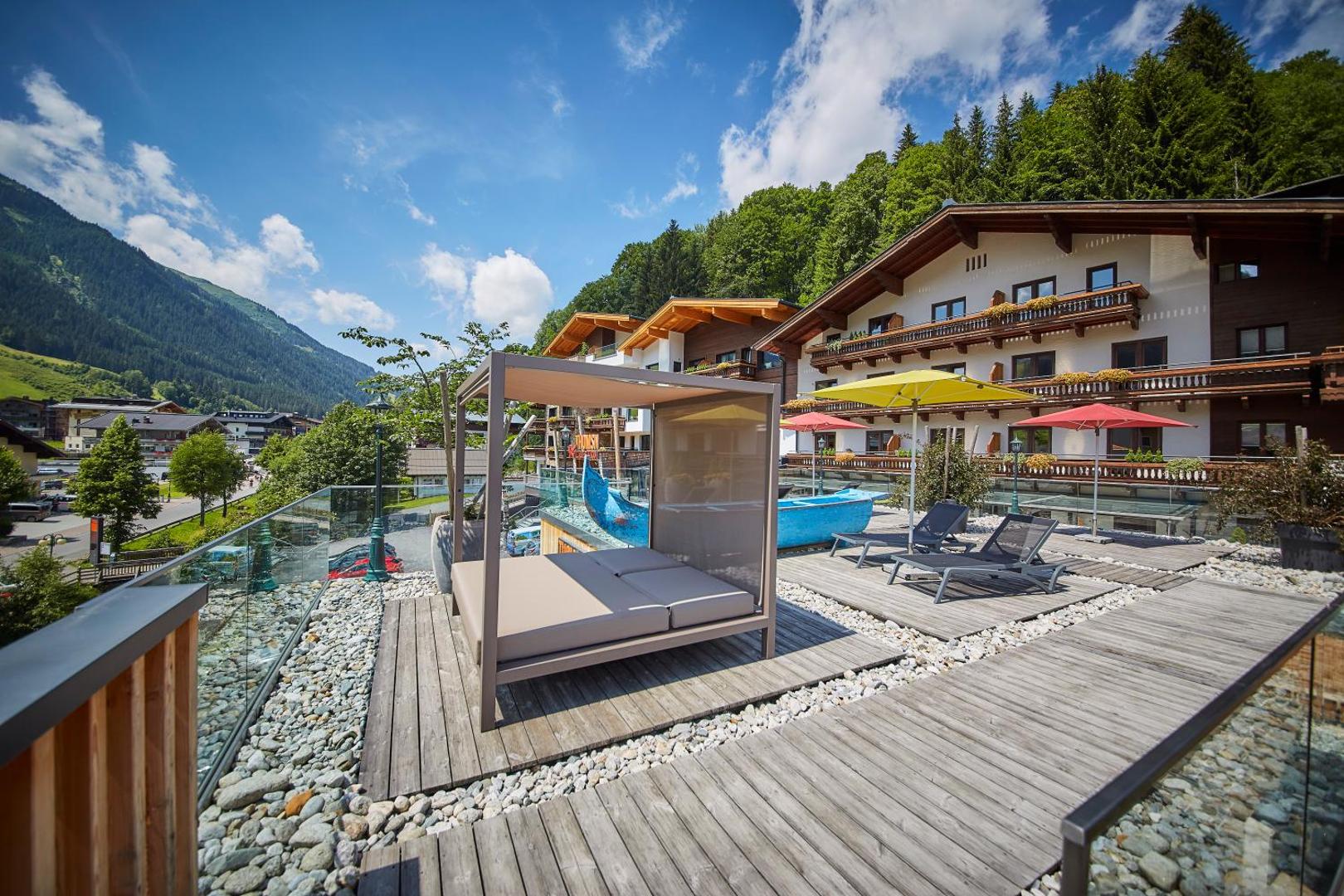 Thomsn Central Hotel & Appartements