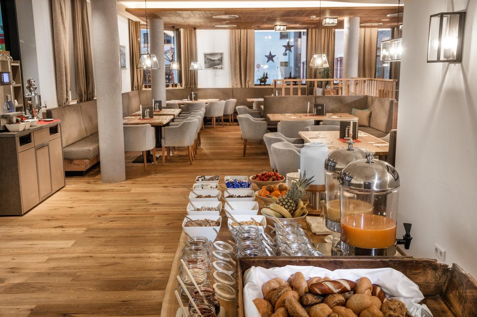 AlpenParks® Hotel & Apartment Orgler