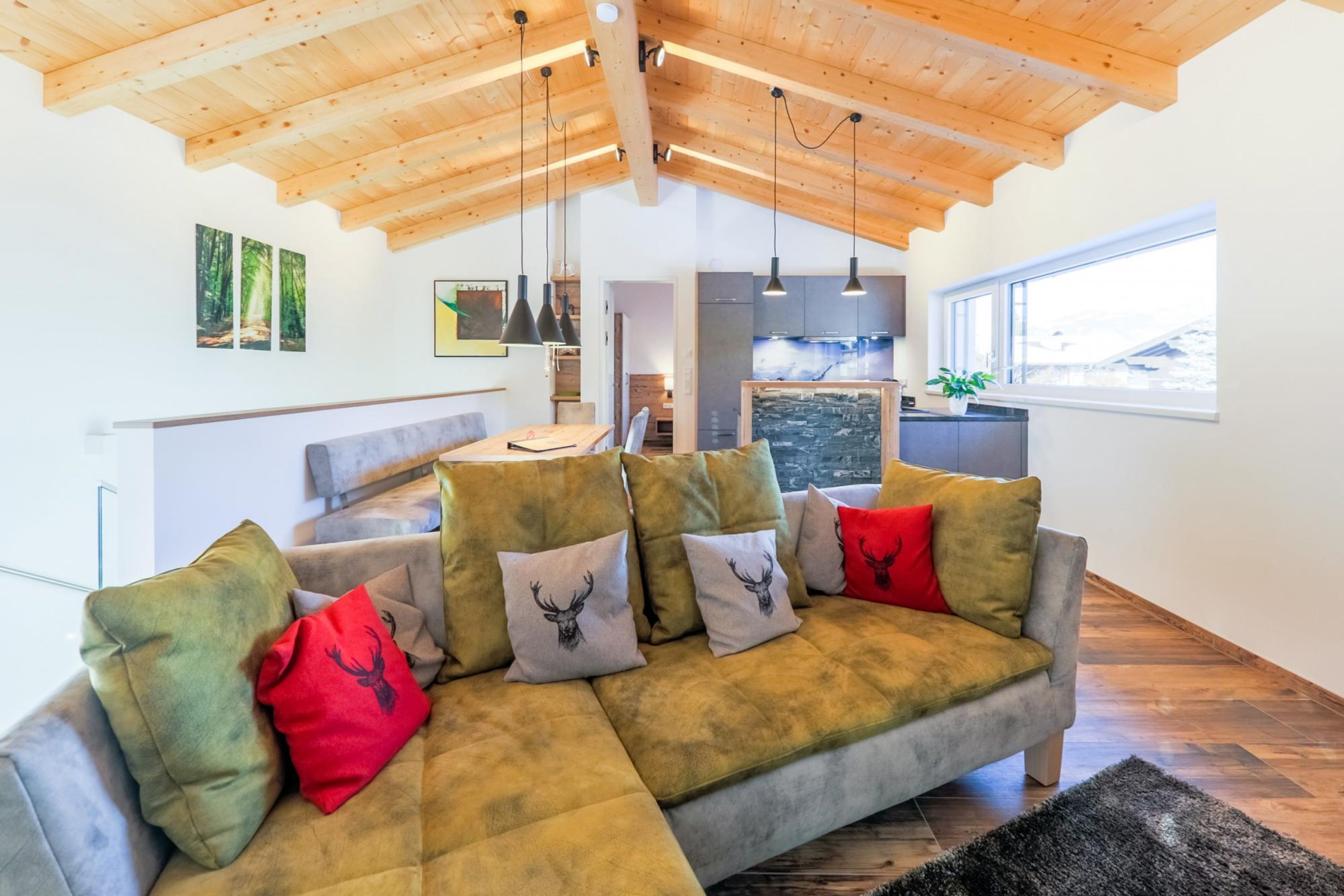 Aurora Mountain Chalet by Alpin Rentals