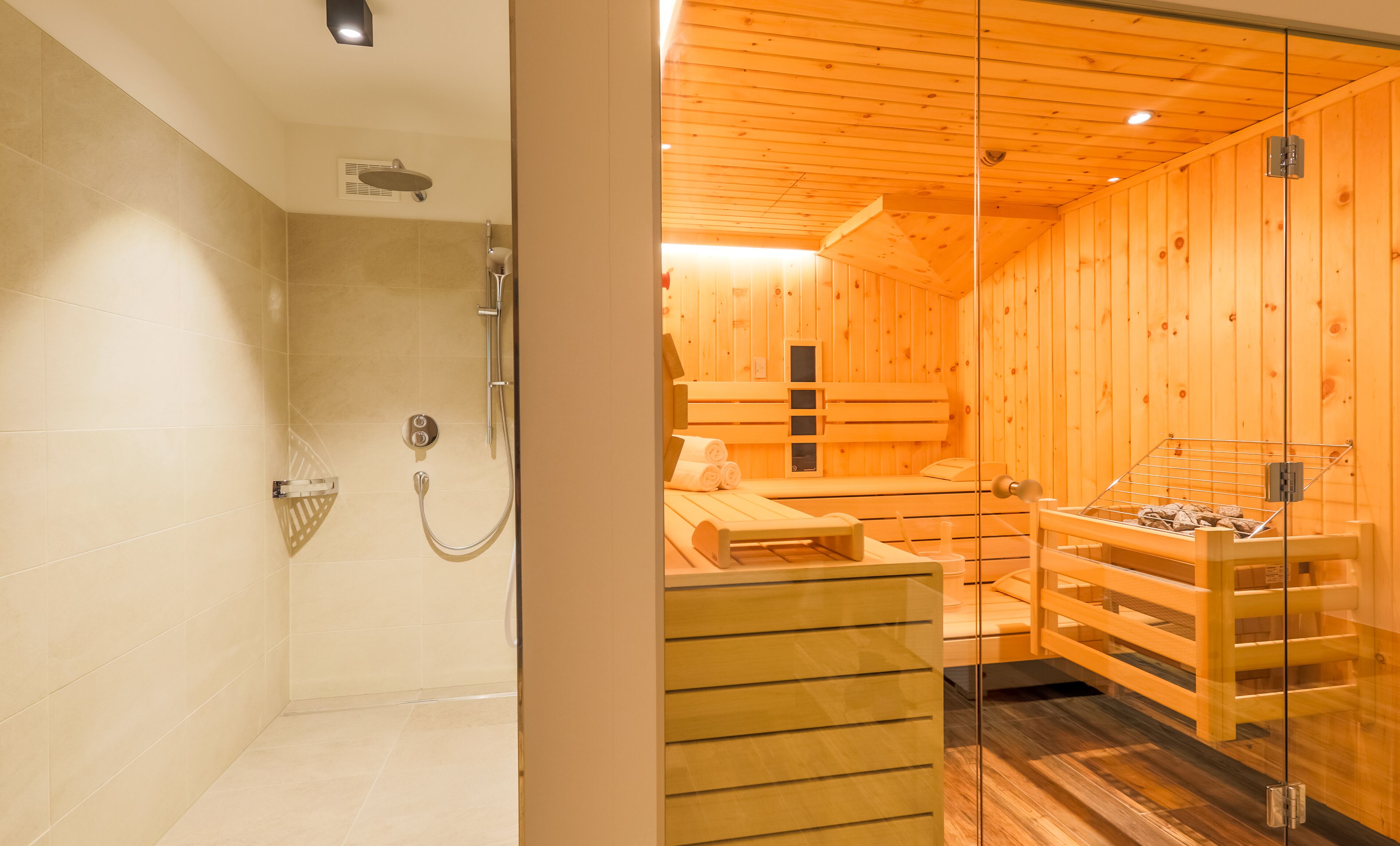 Aurora Mountain Chalet by Alpin Rentals