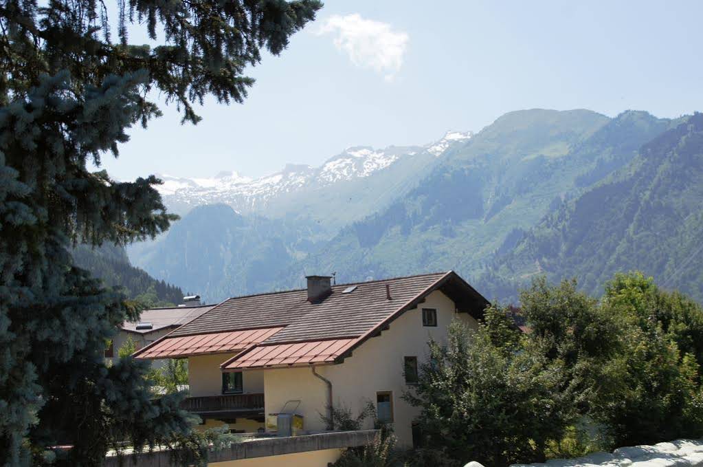 Mountain Motel