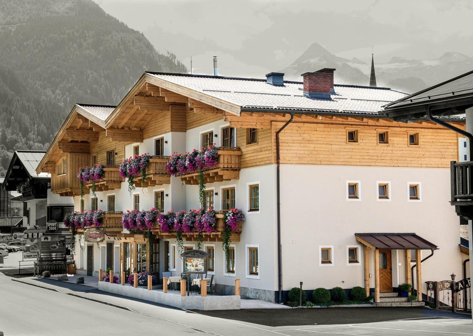 PEOPLE’S  HOTEL