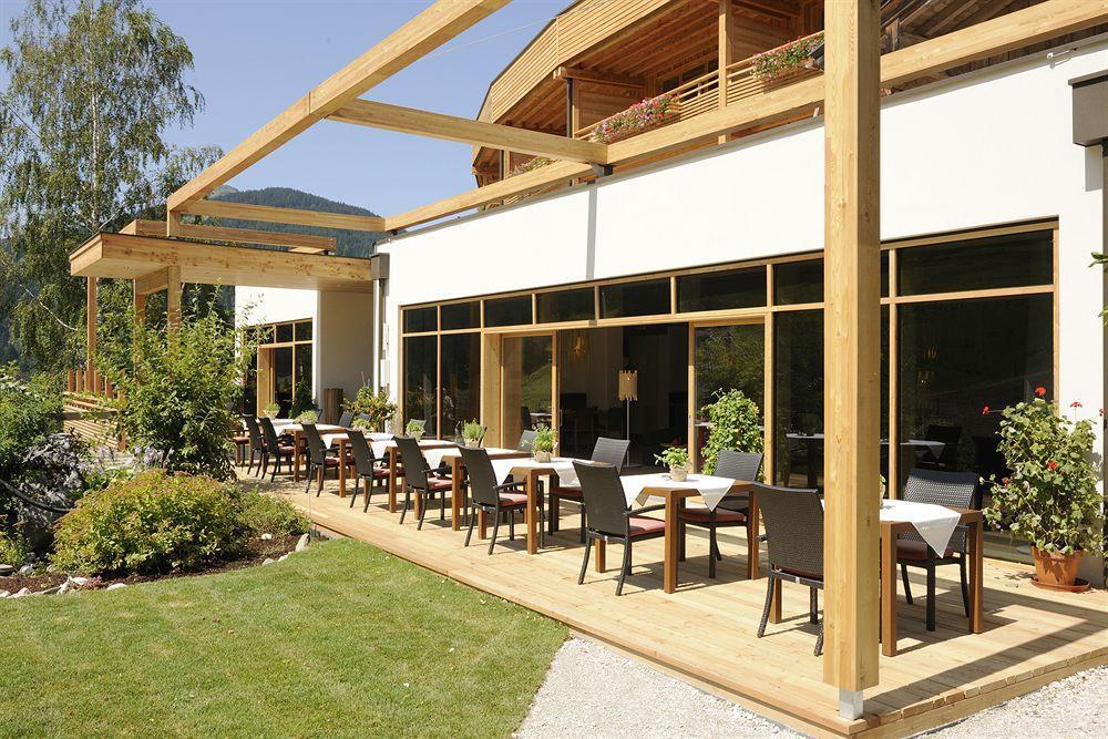 Holzhotel Forsthofalm