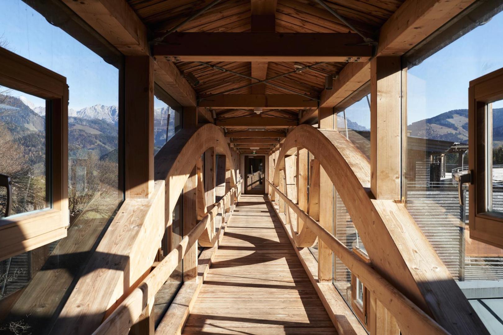 Holzhotel Forsthofalm